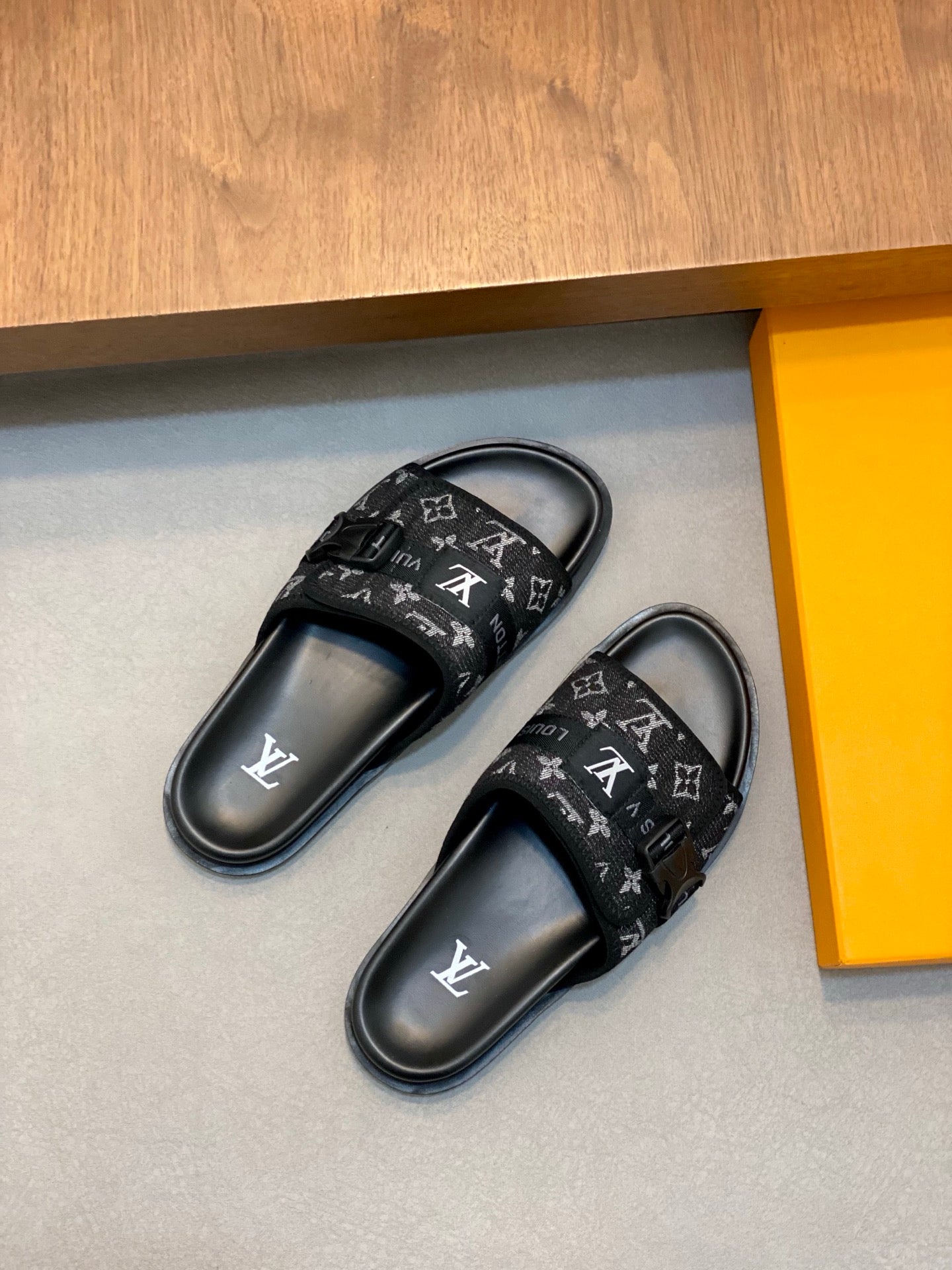 LuxluxHouse Best Quality Sandals Louis Vuitton