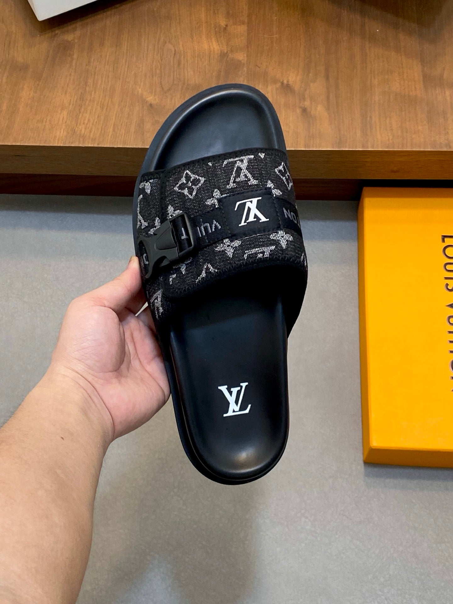 LuxluxHouse Best Quality Sandals Louis Vuitton