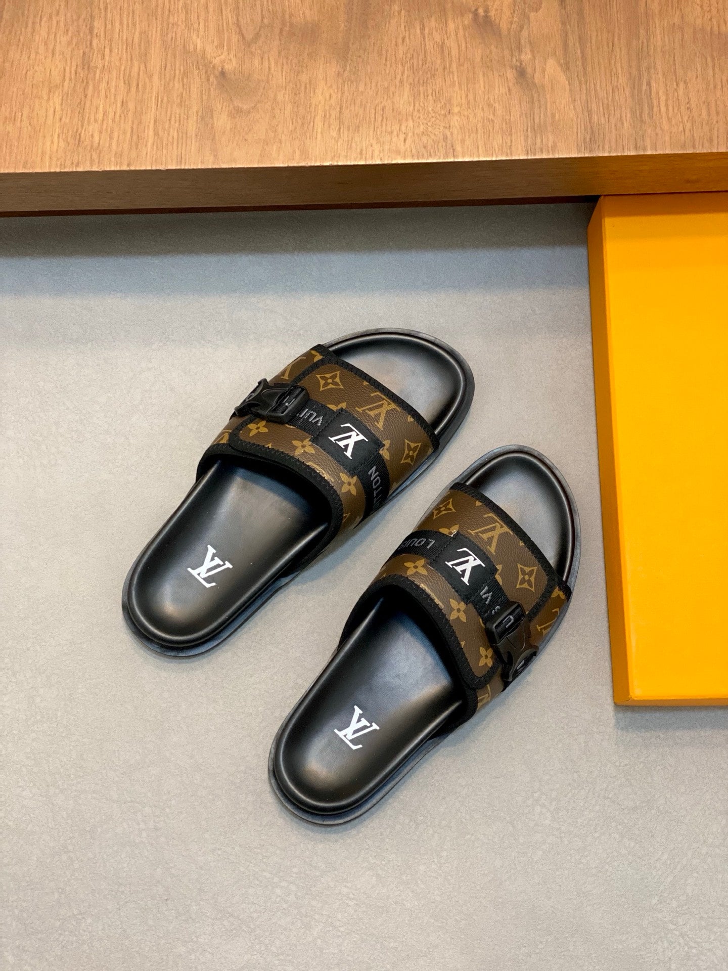 LuxluxHouse Best Quality Sandals Louis Vuitton