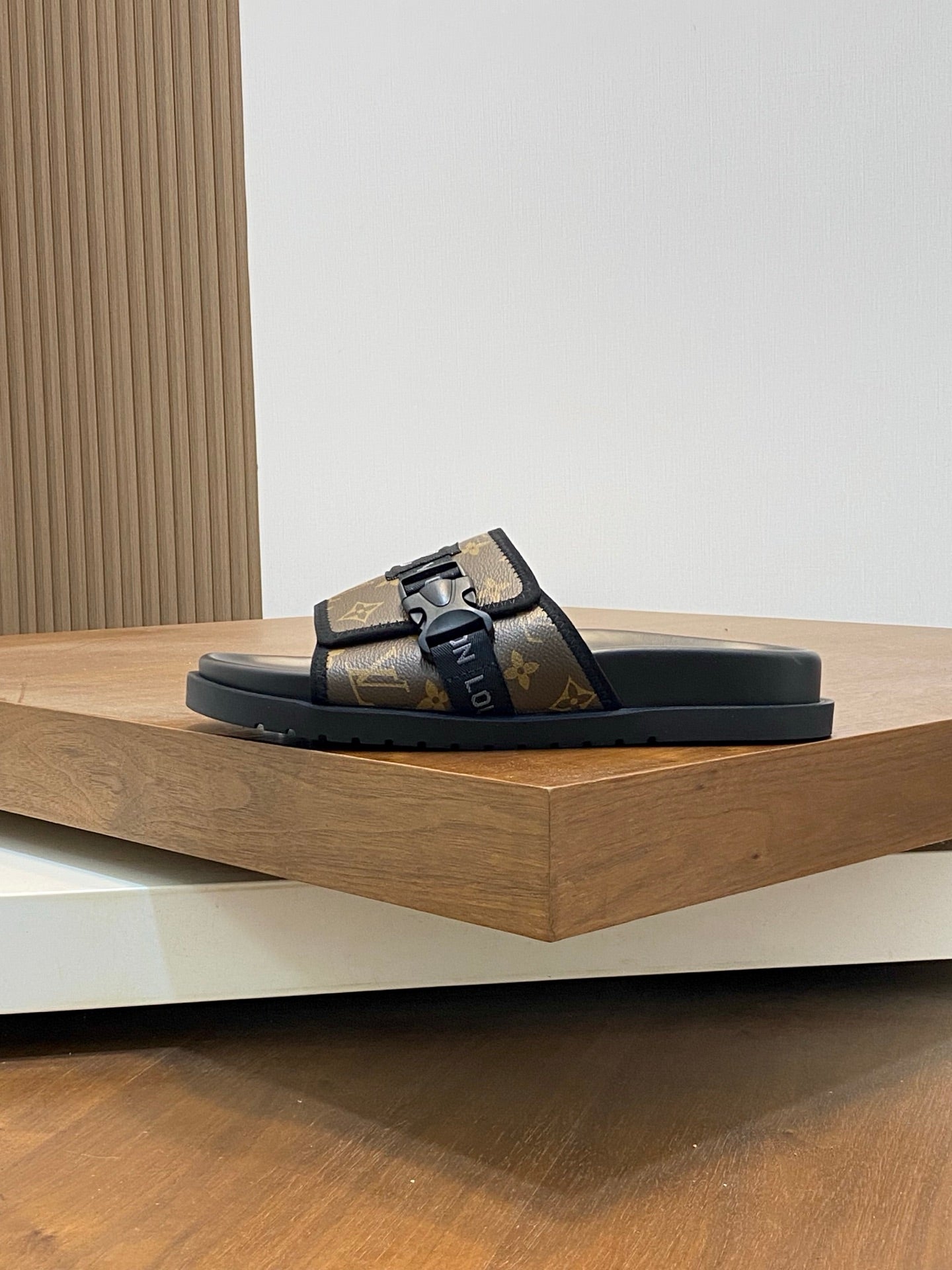 LuxluxHouse Best Quality Sandals Louis Vuitton