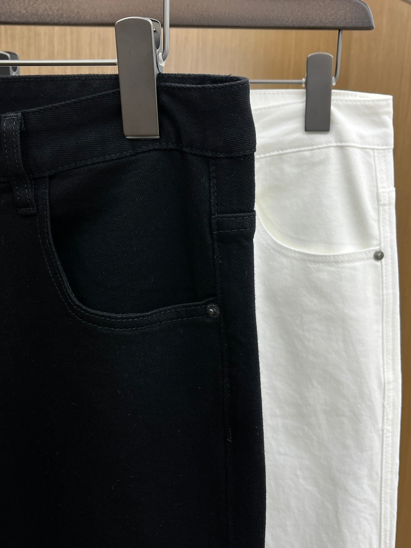 LuxluxHouse Best Quality Clothes Pants Moncler