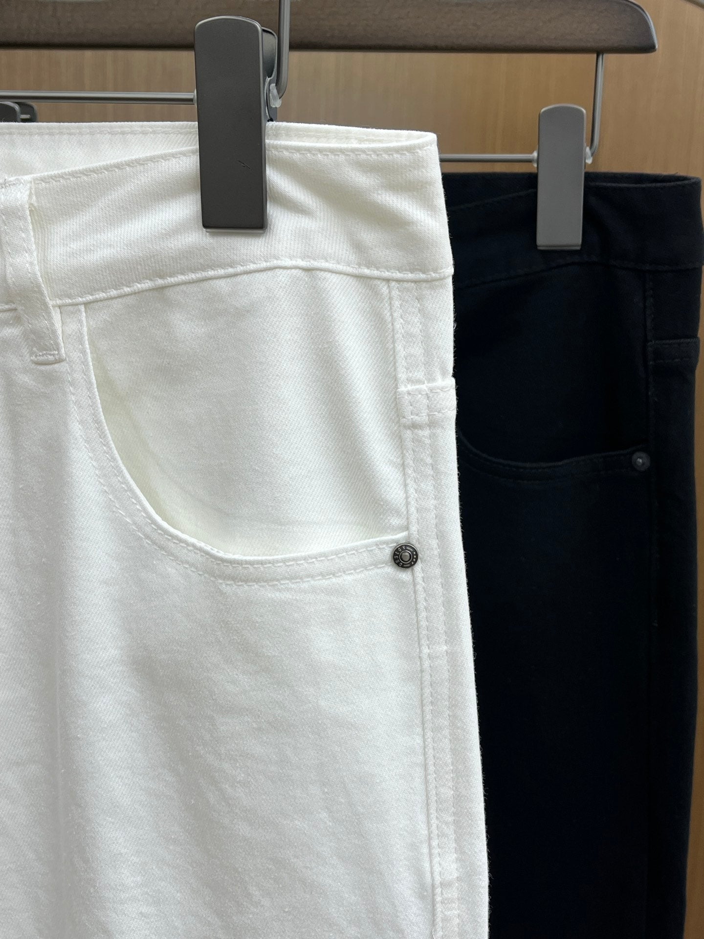 LuxluxHouse Best Quality Clothes Pants Moncler
