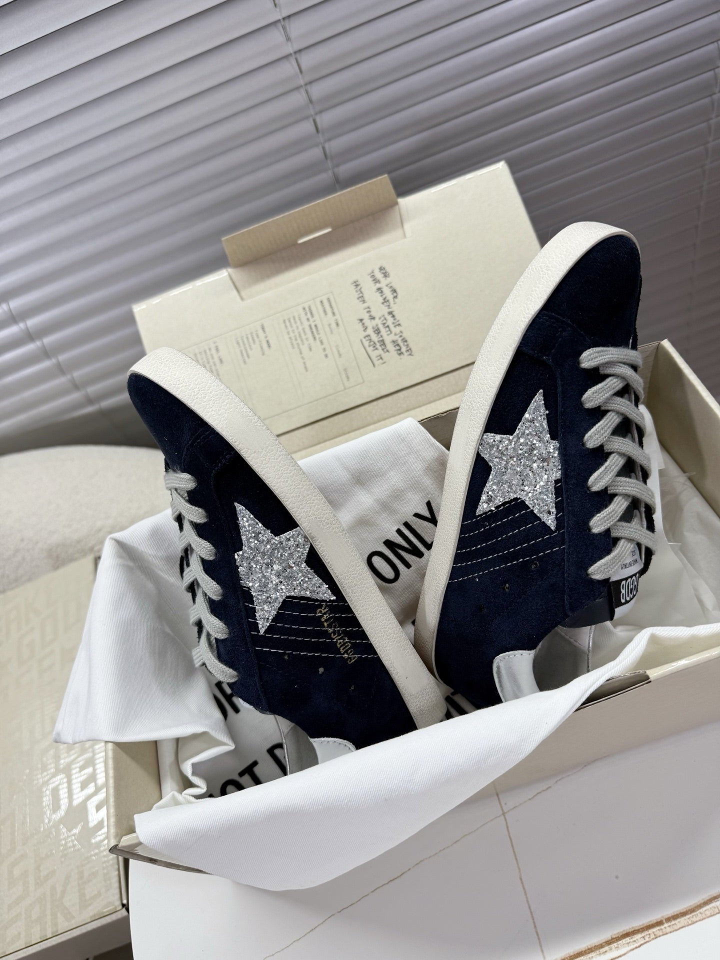 LuxluxHouse Best Quality Shoes Golden Goose