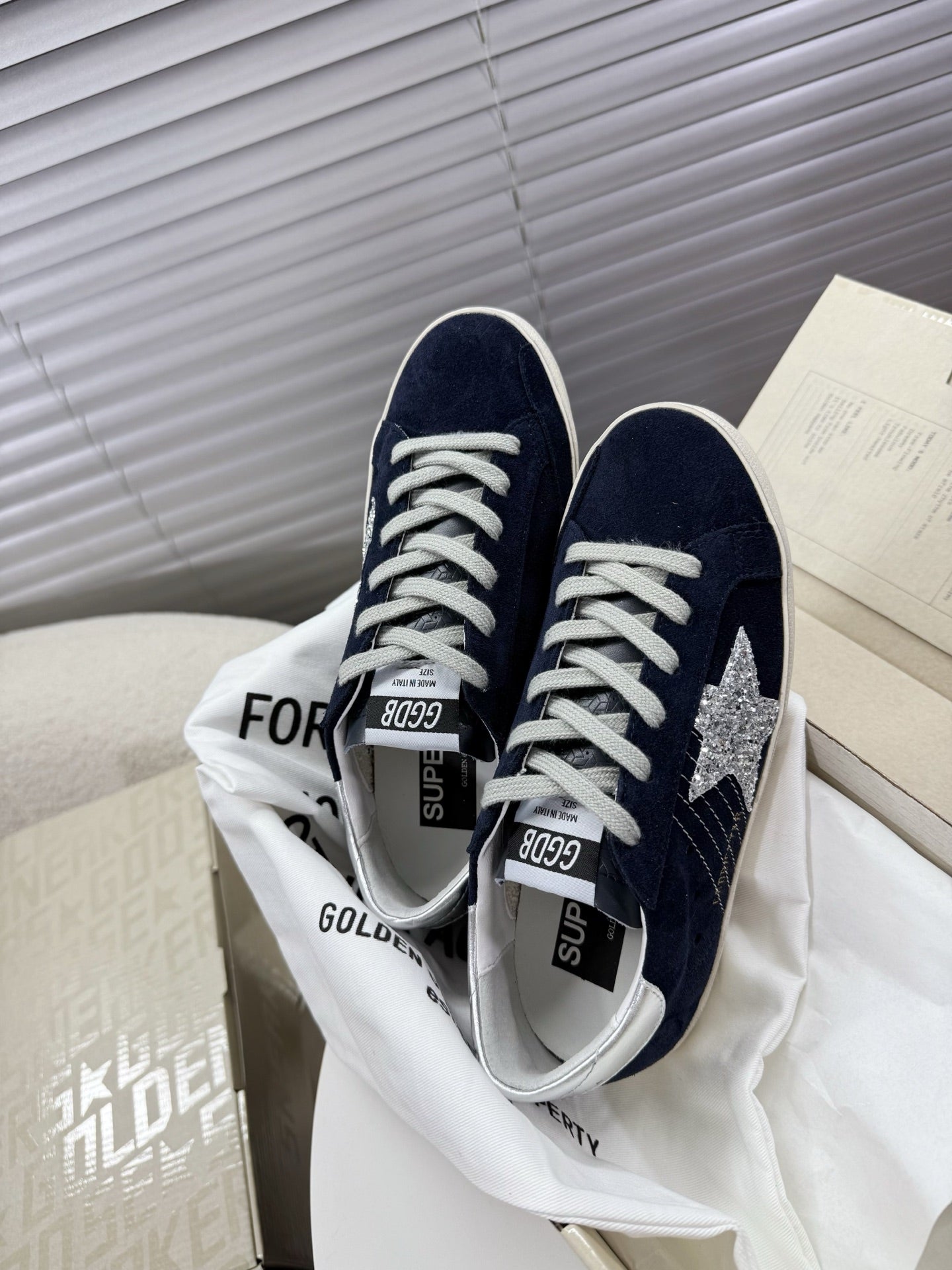 LuxluxHouse Best Quality Shoes Golden Goose