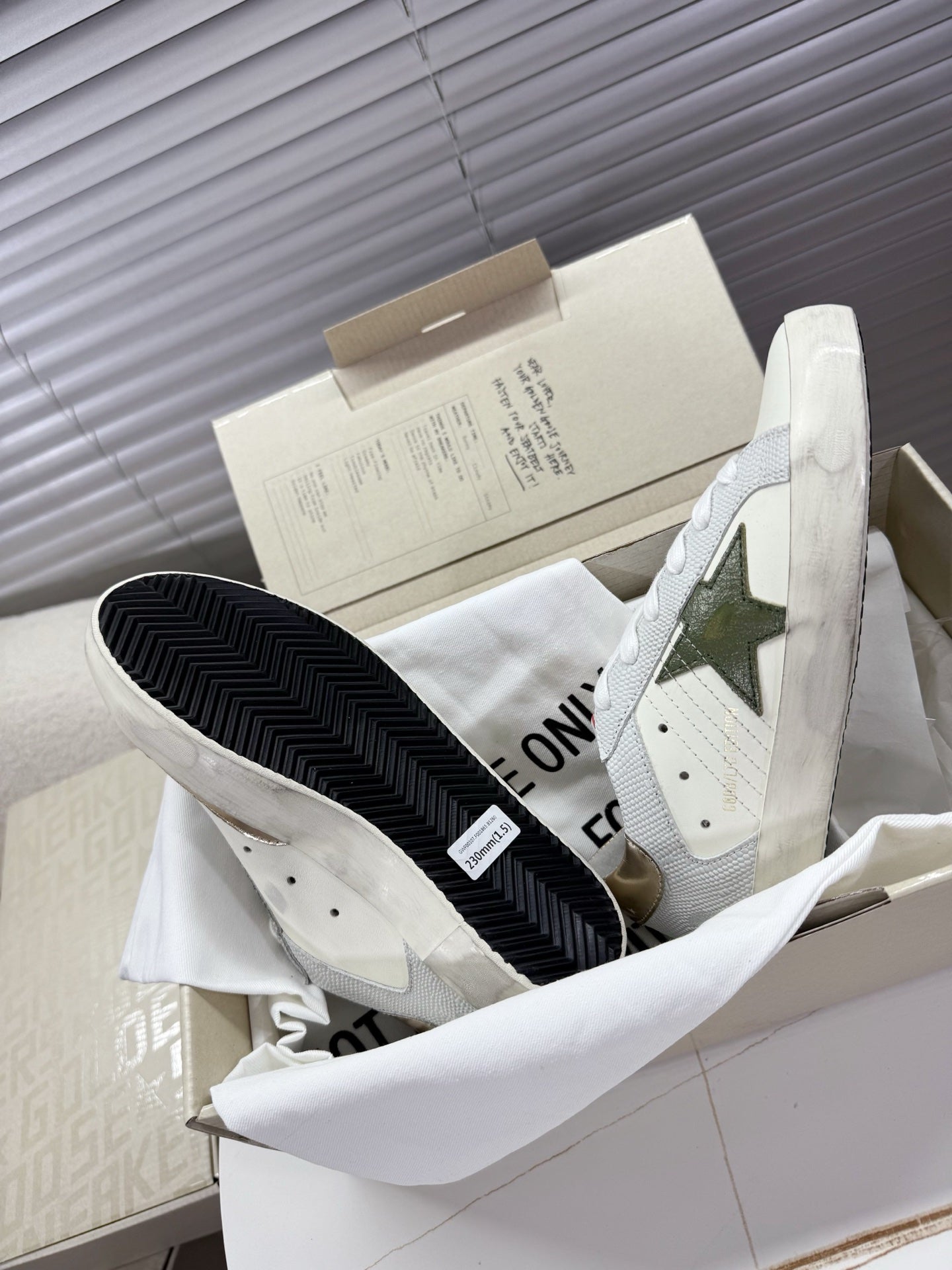 LuxluxHouse Best Quality Shoes Golden Goose