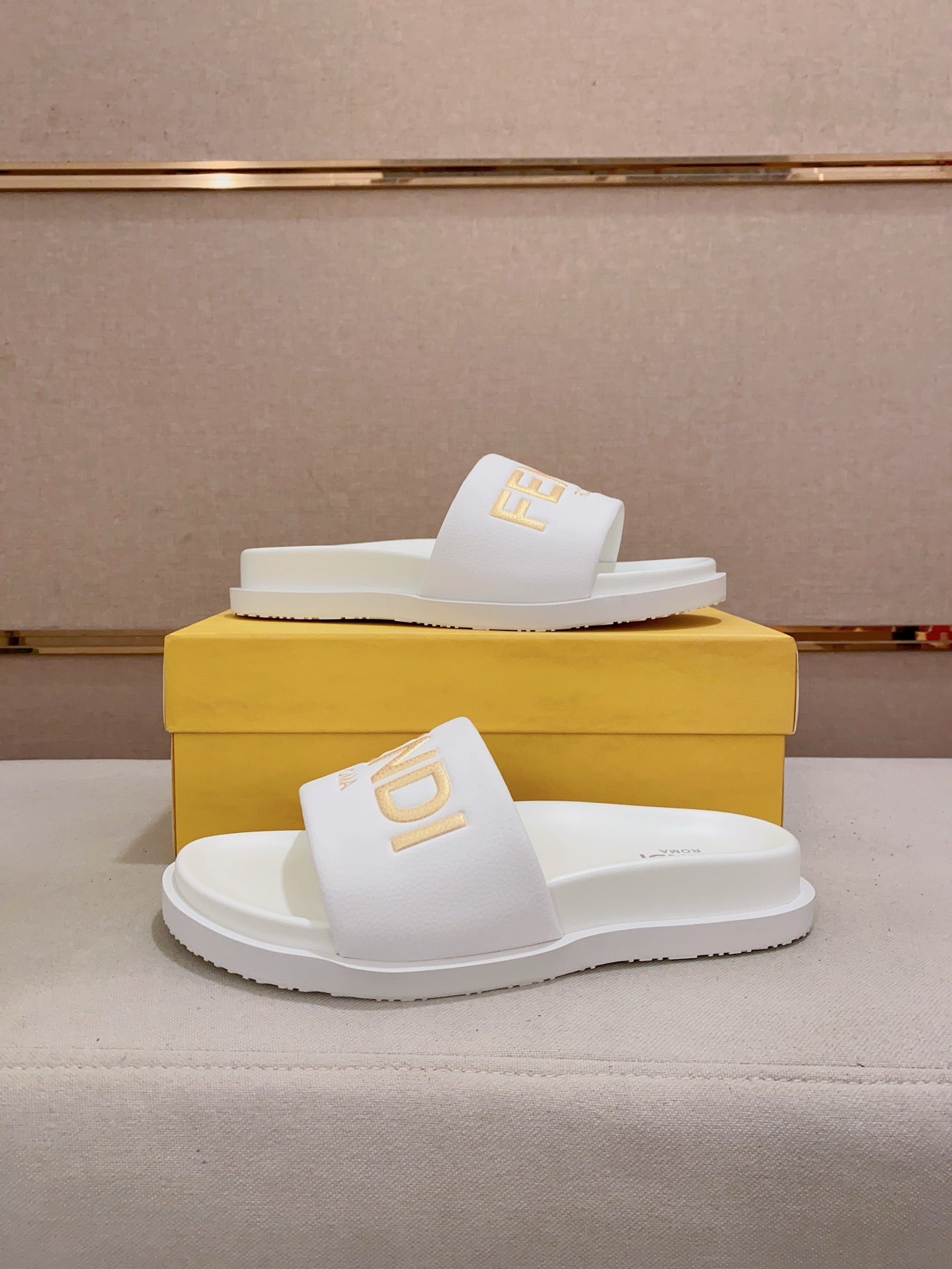 LuxluxHouse Best Quality Sandals Fendi