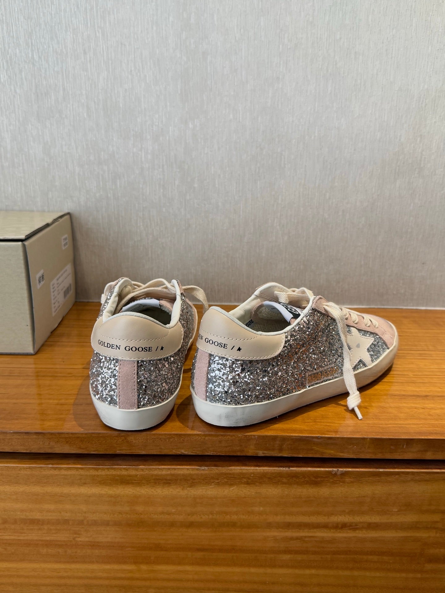LuxluxHouse Best Quality Shoes Golden Goose