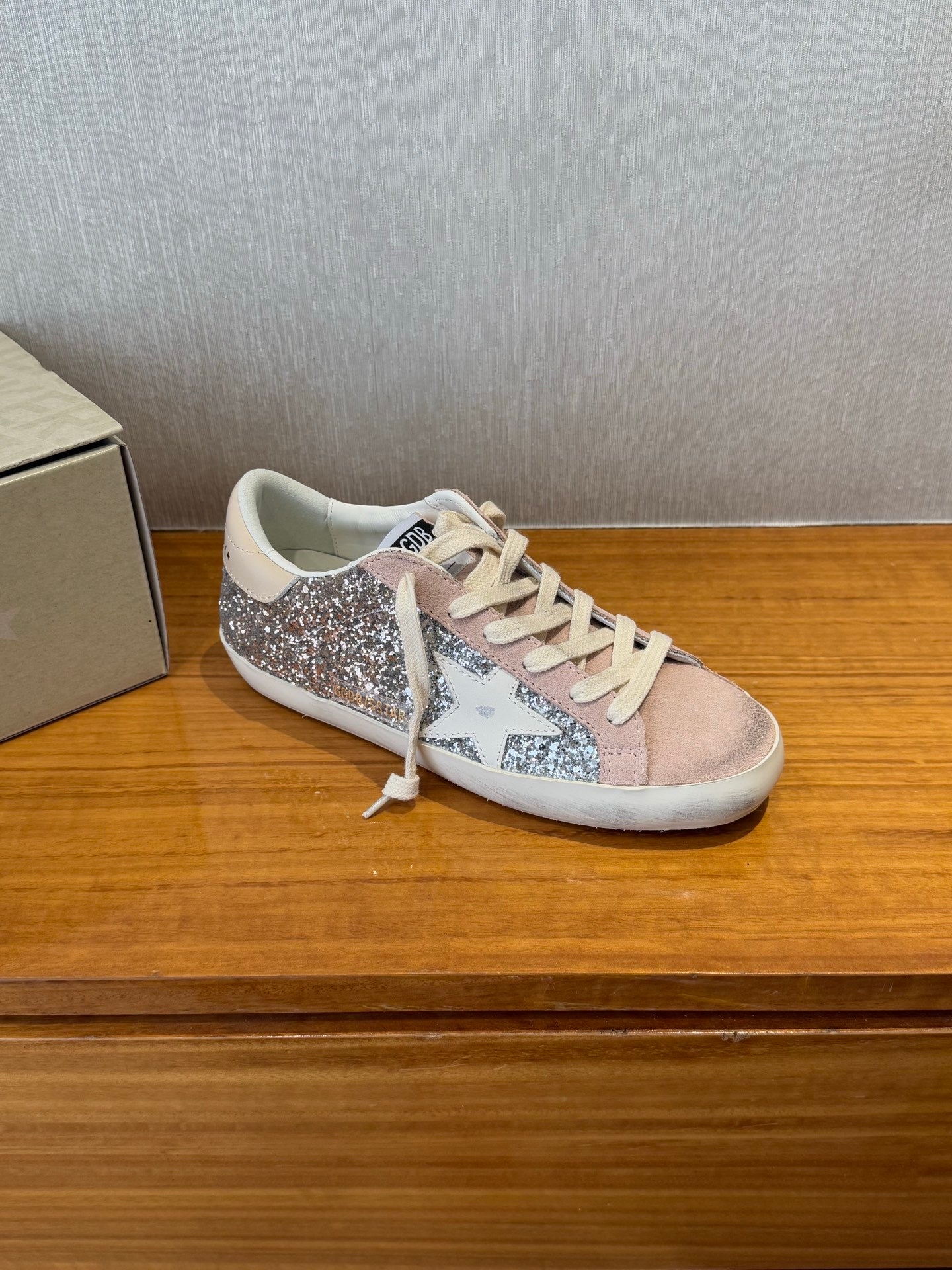 LuxluxHouse Best Quality Shoes Golden Goose