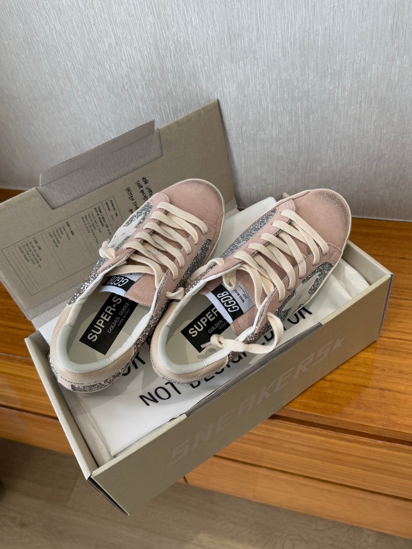 LuxluxHouse Best Quality Shoes Golden Goose