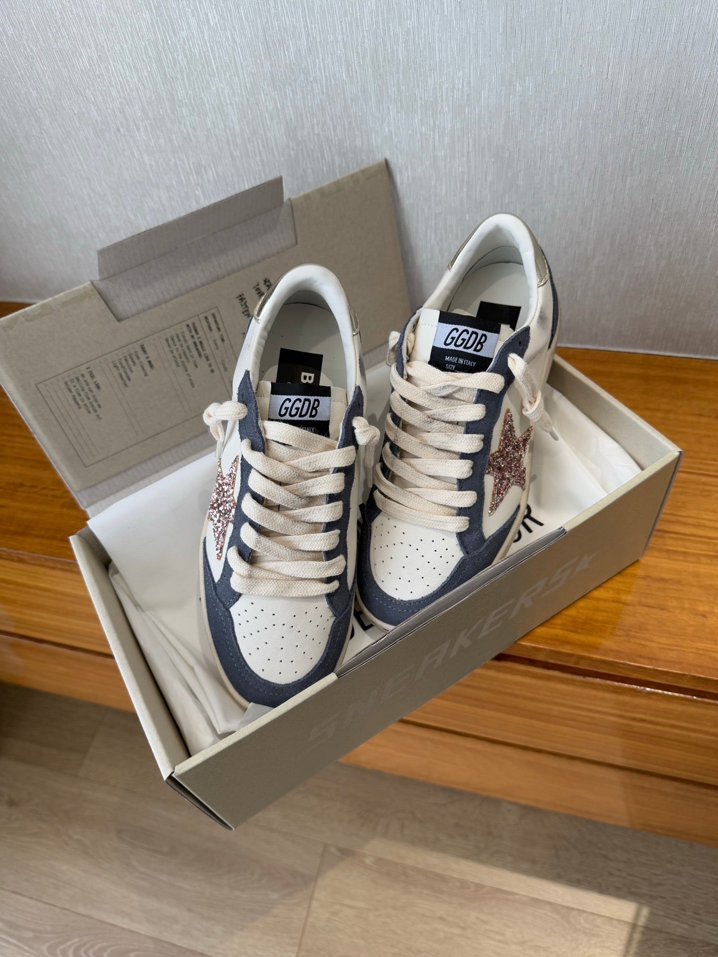 LuxluxHouse Best Quality Shoes Golden Goose