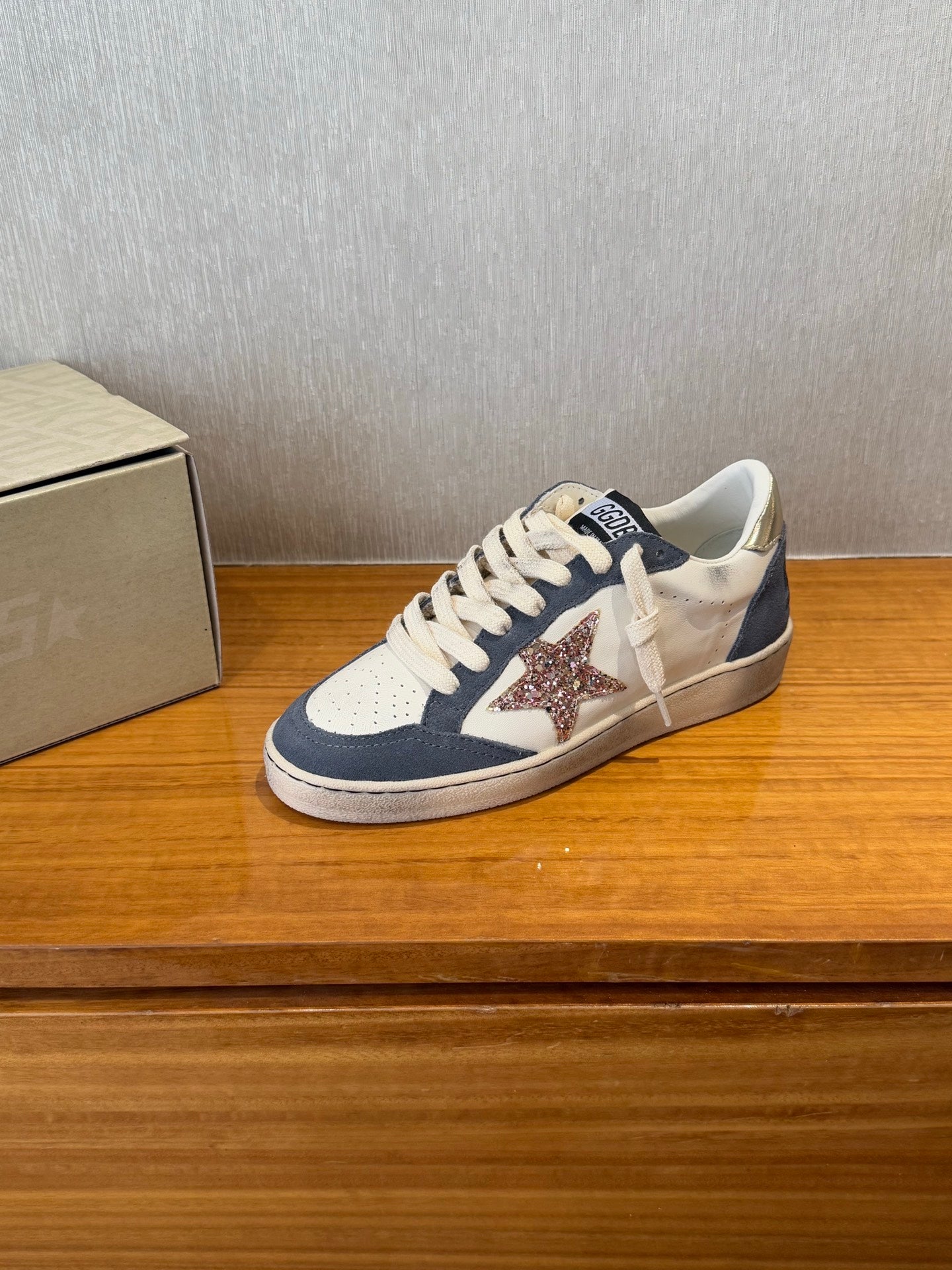 LuxluxHouse Best Quality Shoes Golden Goose