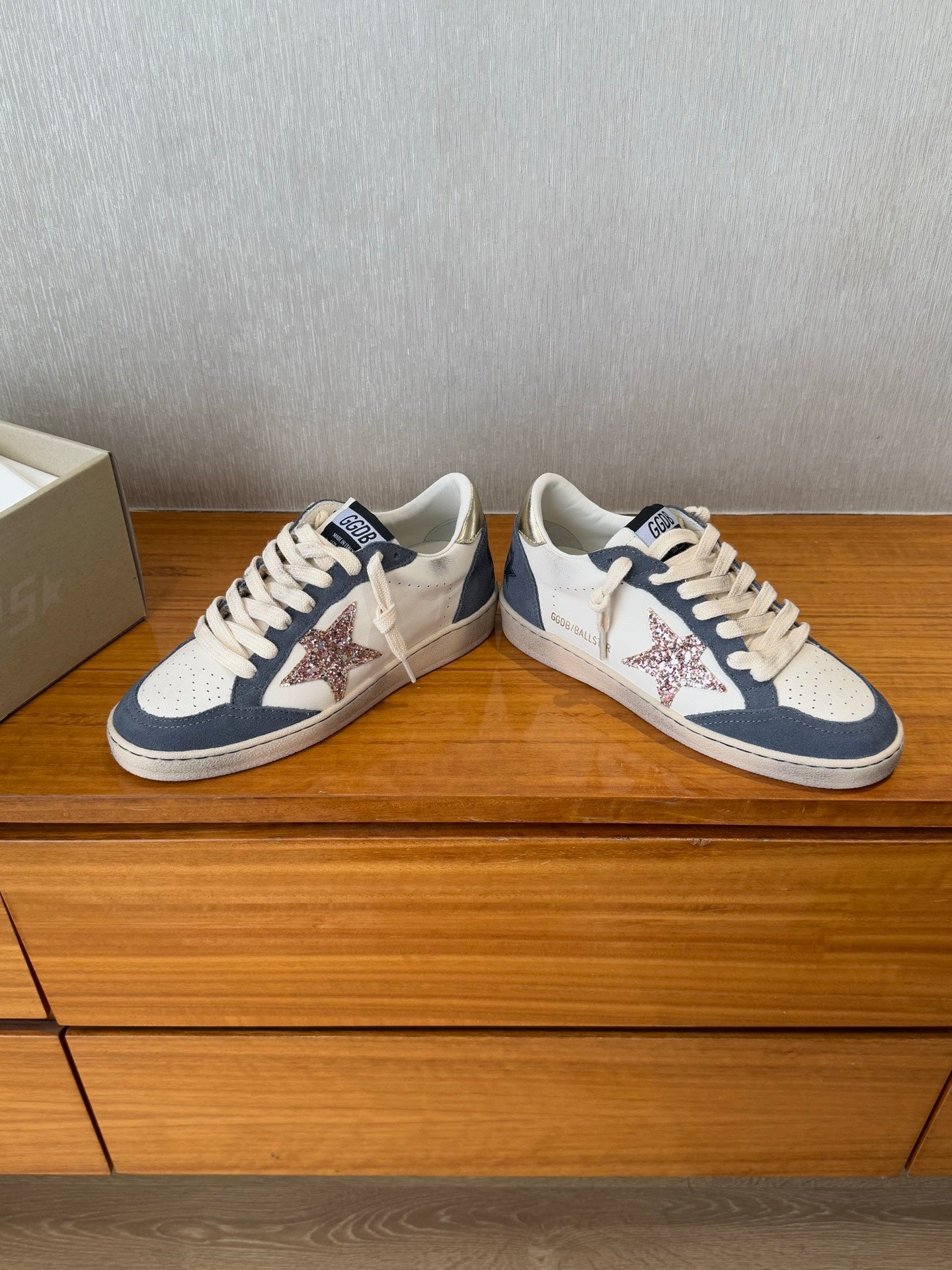 LuxluxHouse Best Quality Shoes Golden Goose