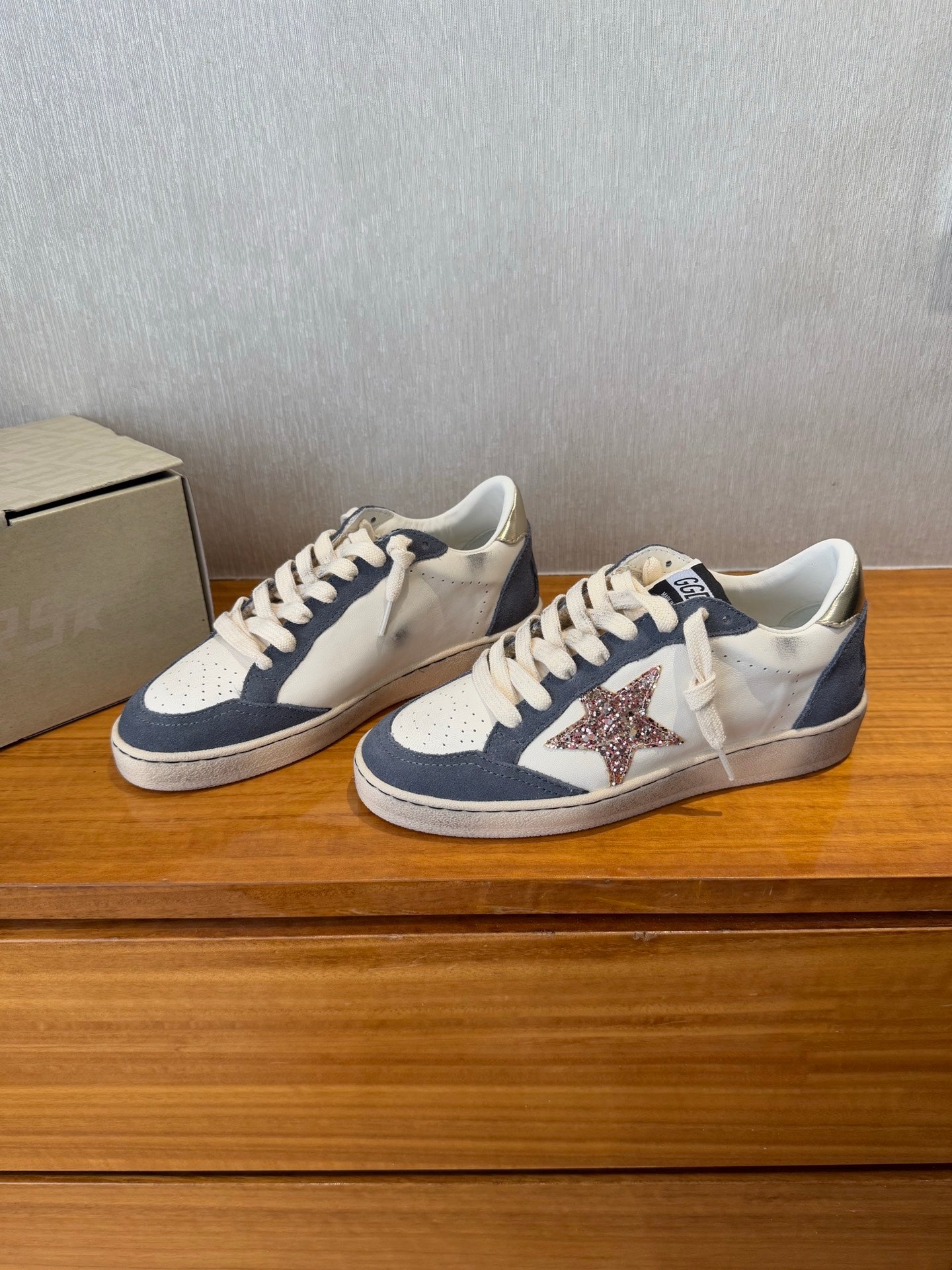 LuxluxHouse Best Quality Shoes Golden Goose