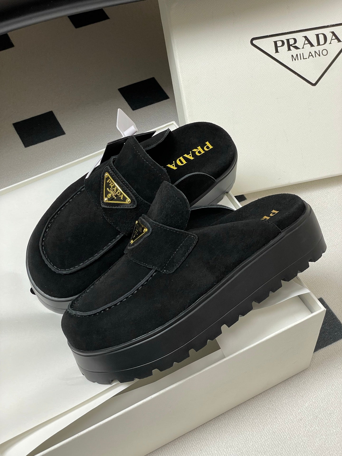 LuxluxHouse Best Quality Women Shoes Prada