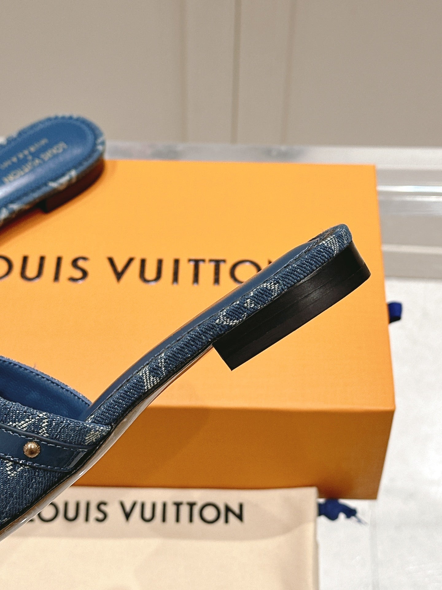 LuxluxHouse Best Quality Women Shoes Louis Vuitton