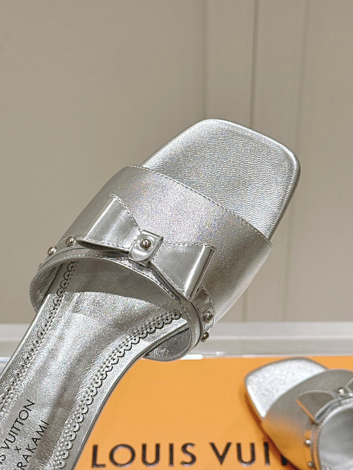 LuxluxHouse Best Quality Women Shoes Louis Vuitton