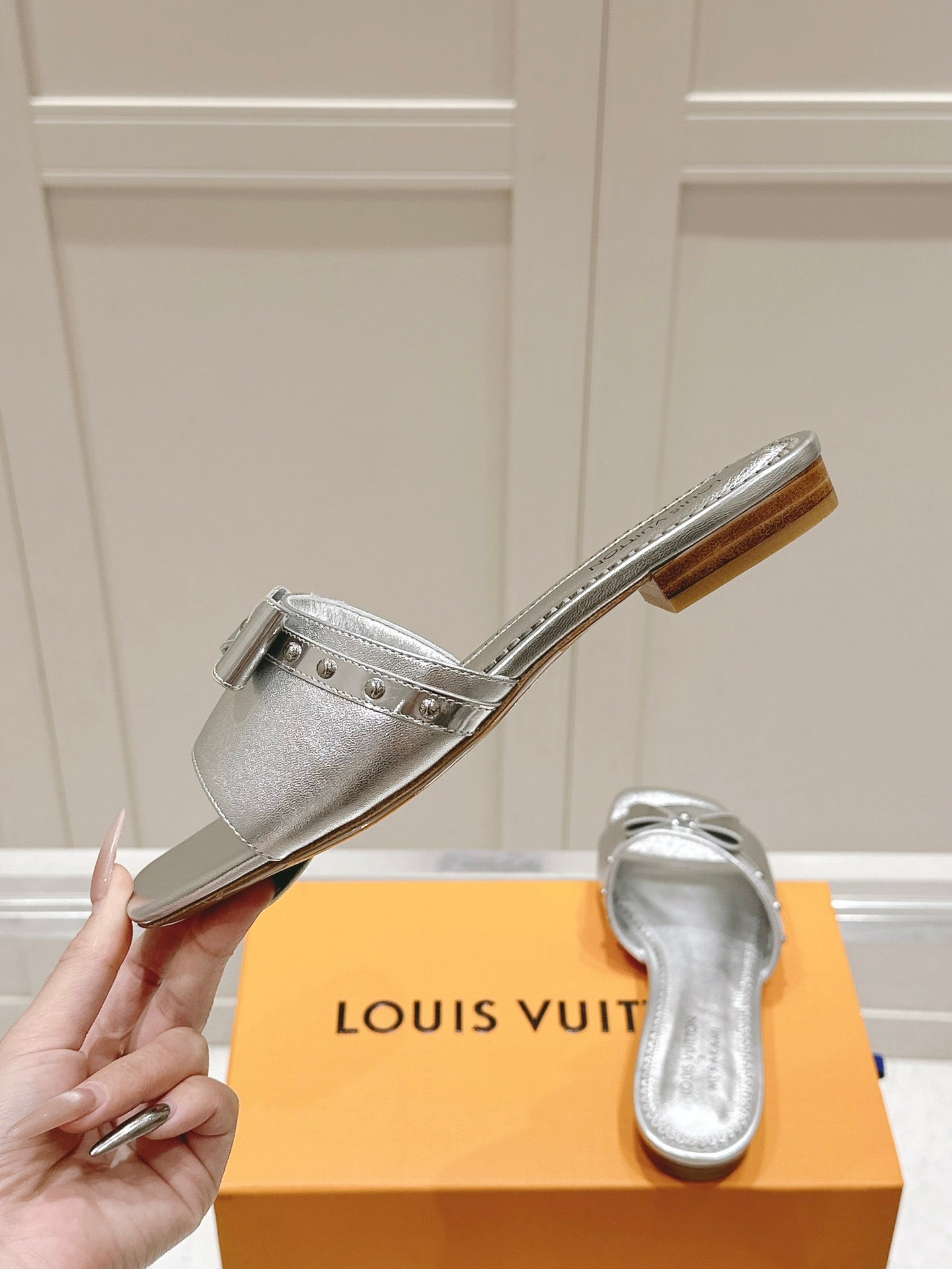 LuxluxHouse Best Quality Women Shoes Louis Vuitton