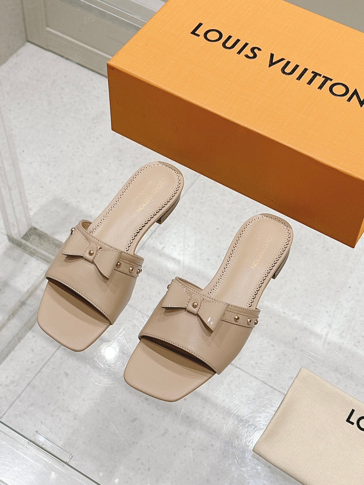 LuxluxHouse Best Quality Women Shoes Louis Vuitton
