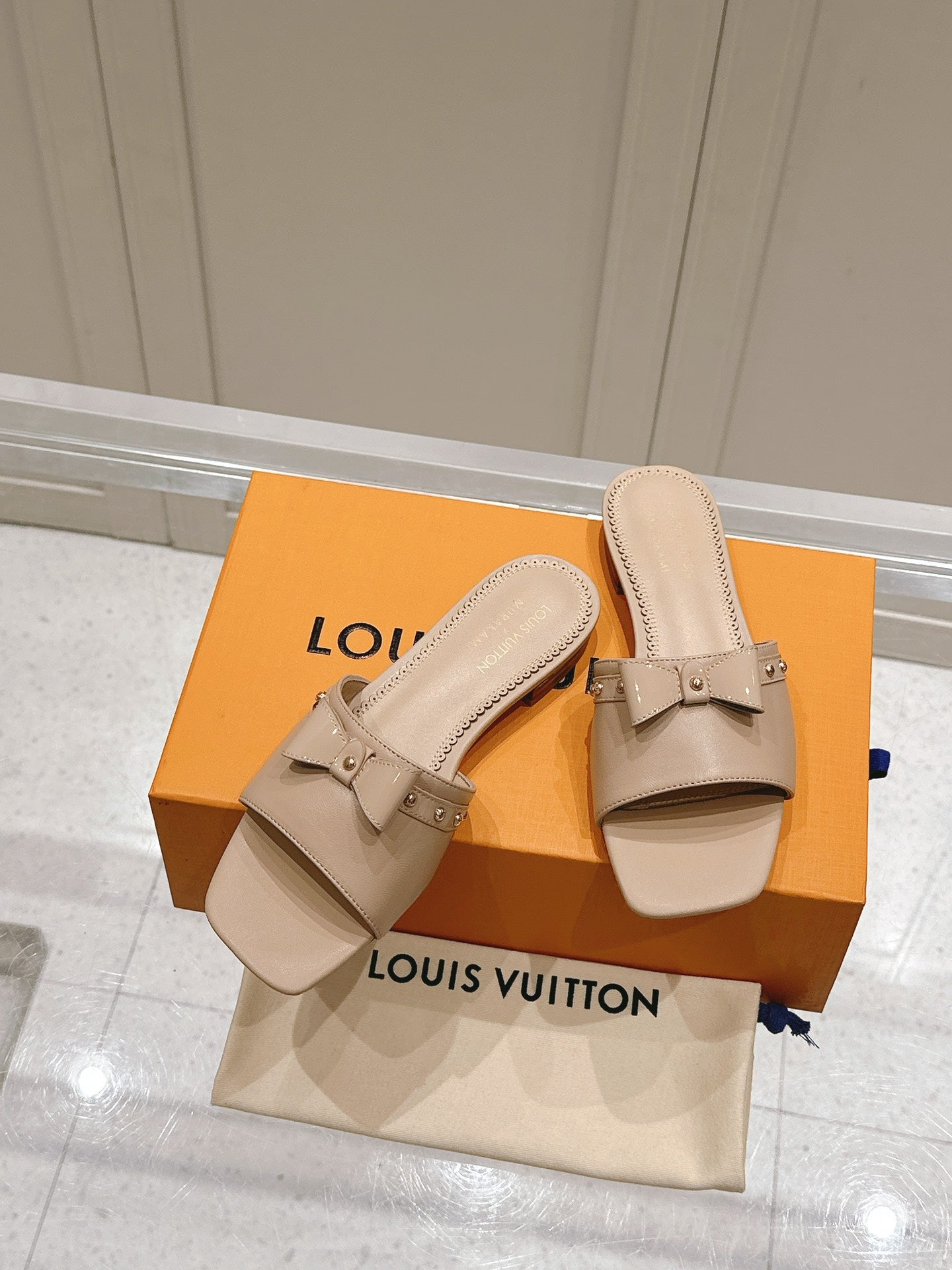 LuxluxHouse Best Quality Women Shoes Louis Vuitton
