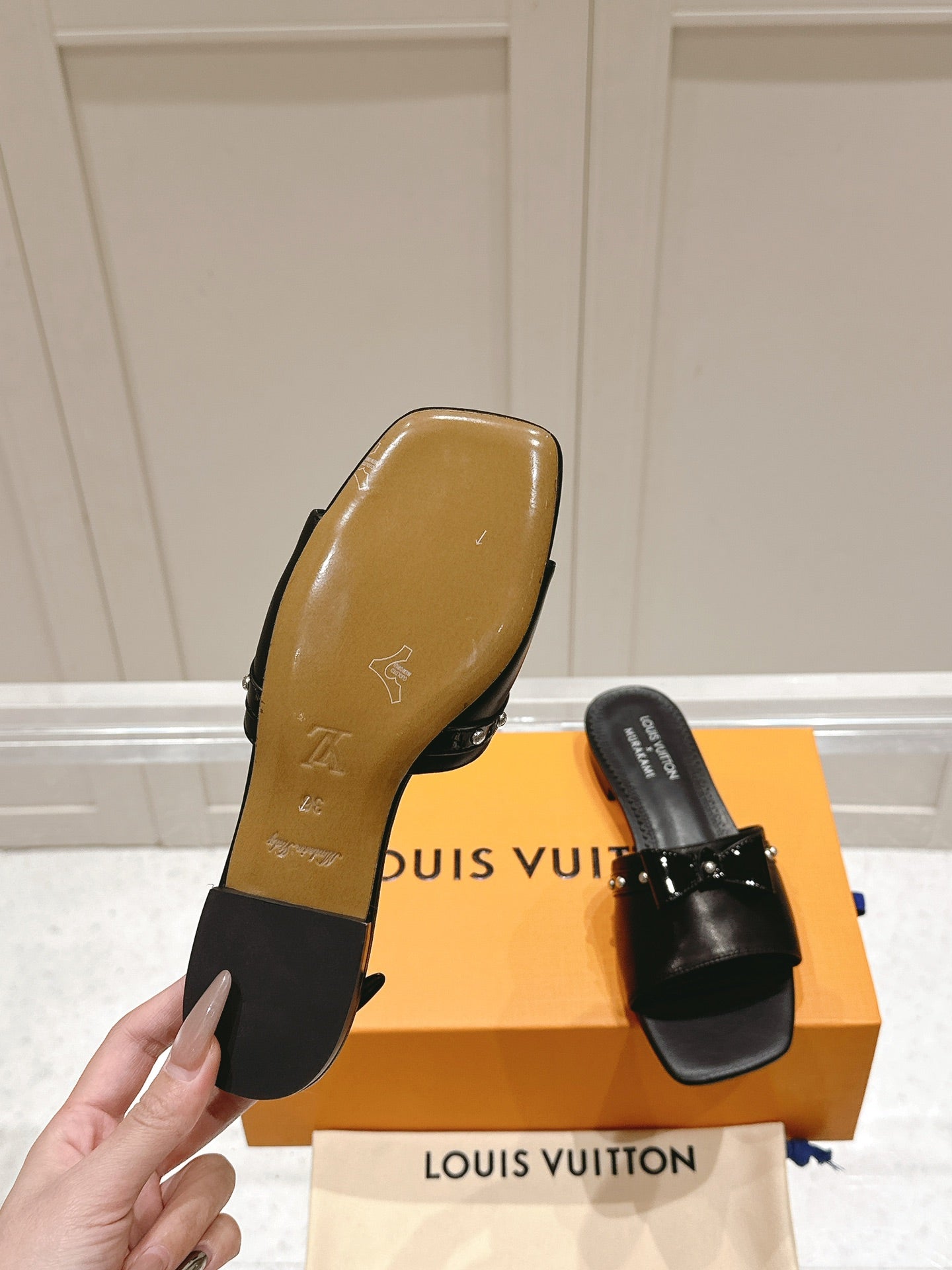 LuxluxHouse Best Quality Women Shoes Louis Vuitton