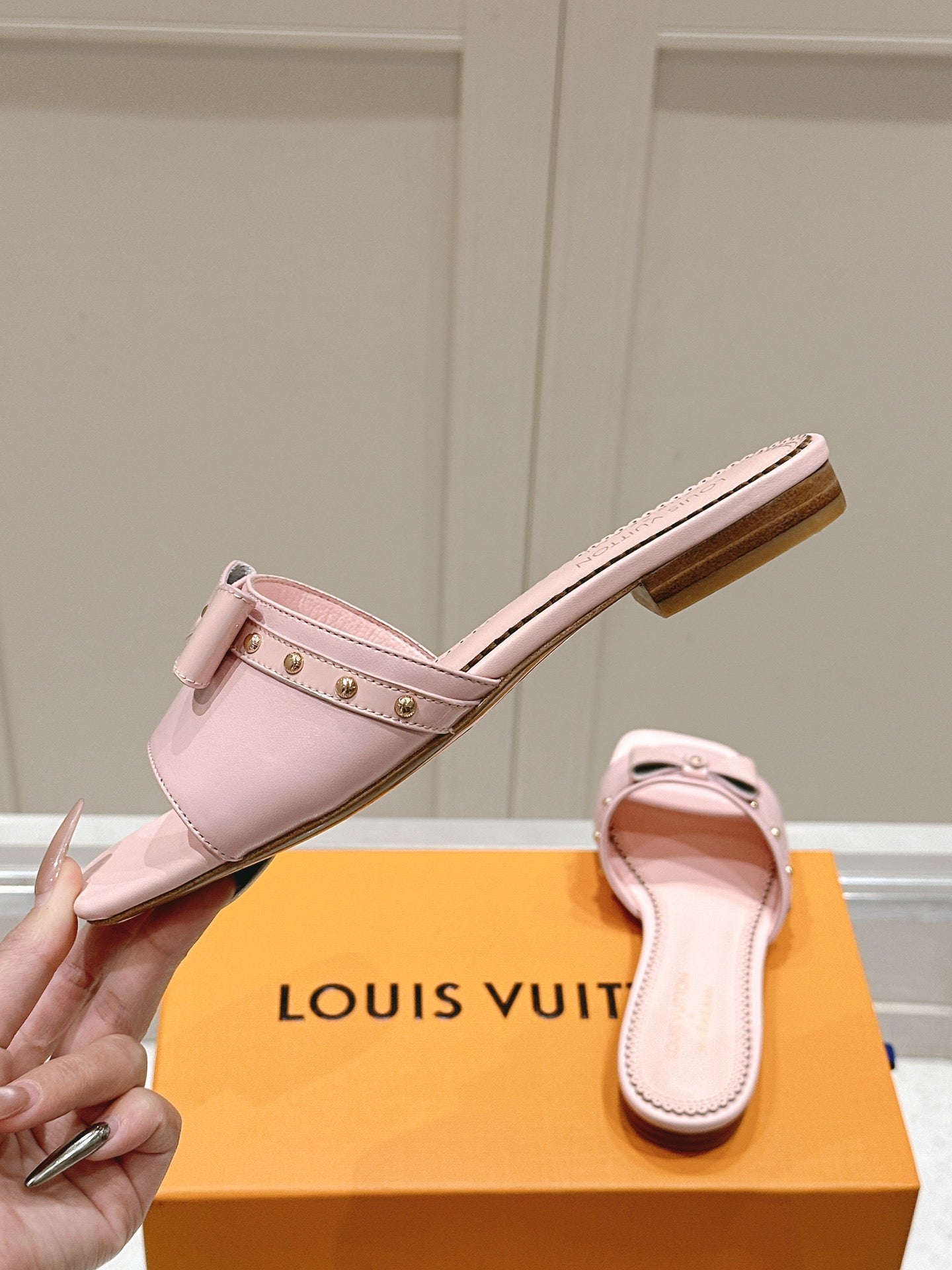 LuxluxHouse Best Quality Women Shoes Louis Vuitton