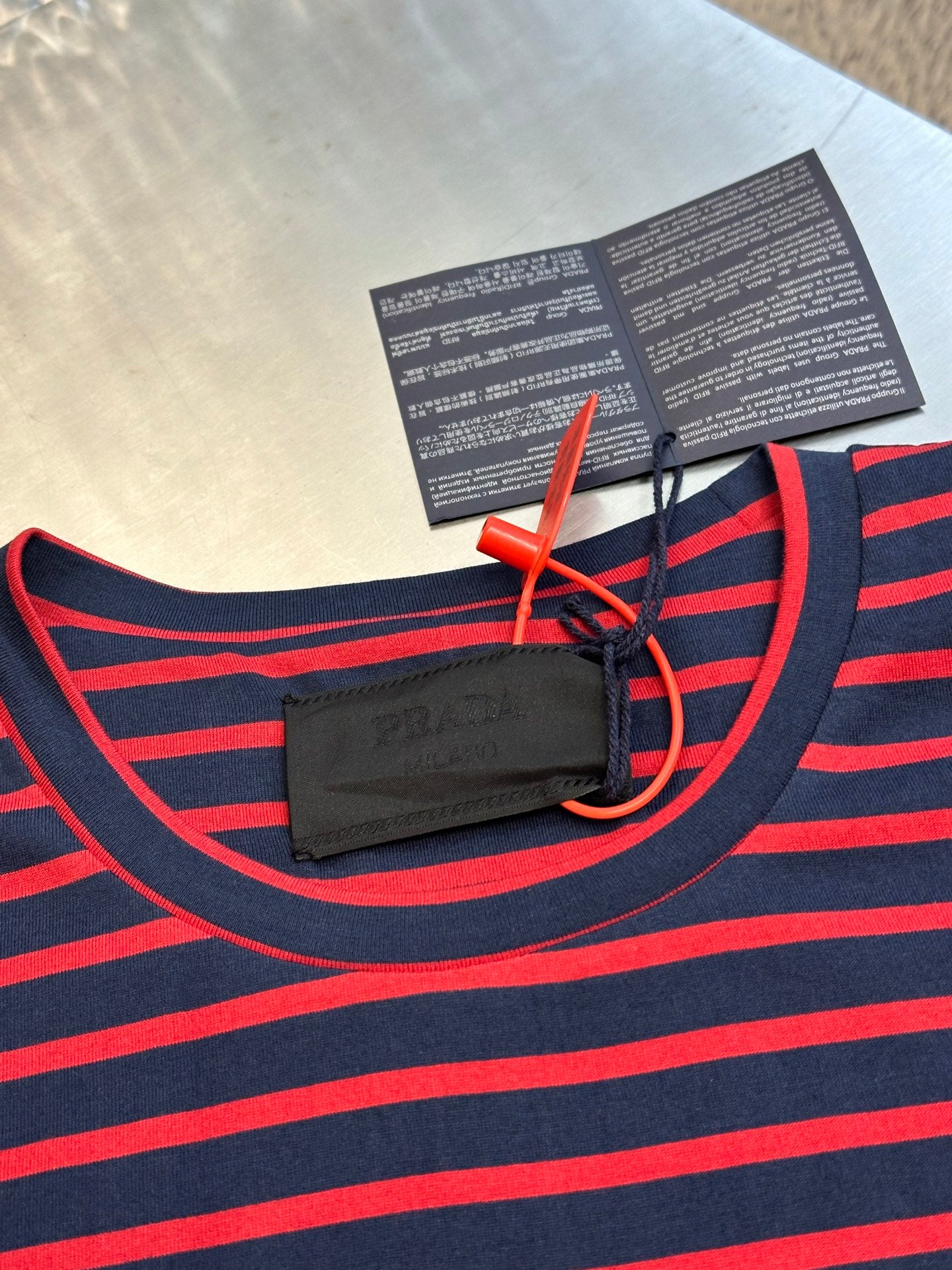 LuxluxHouse Best Quality Clothes T-shirt Prada