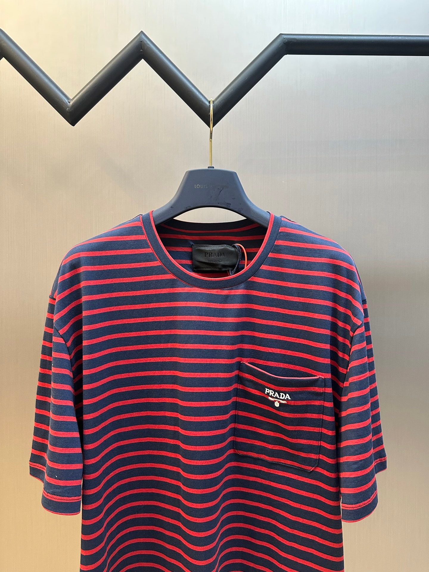 LuxluxHouse Best Quality Clothes T-shirt Prada