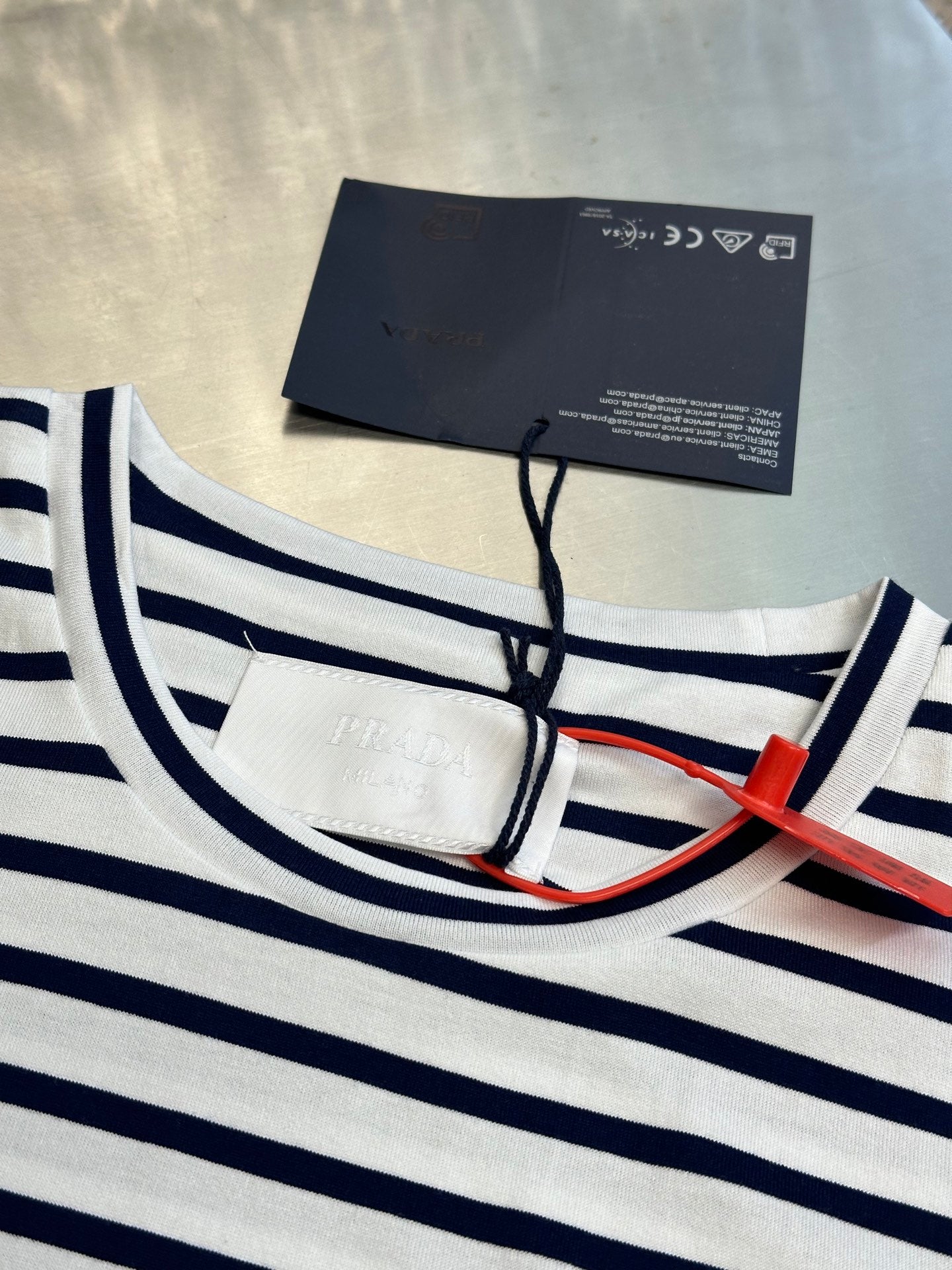 LuxluxHouse Best Quality Clothes T-shirt Prada