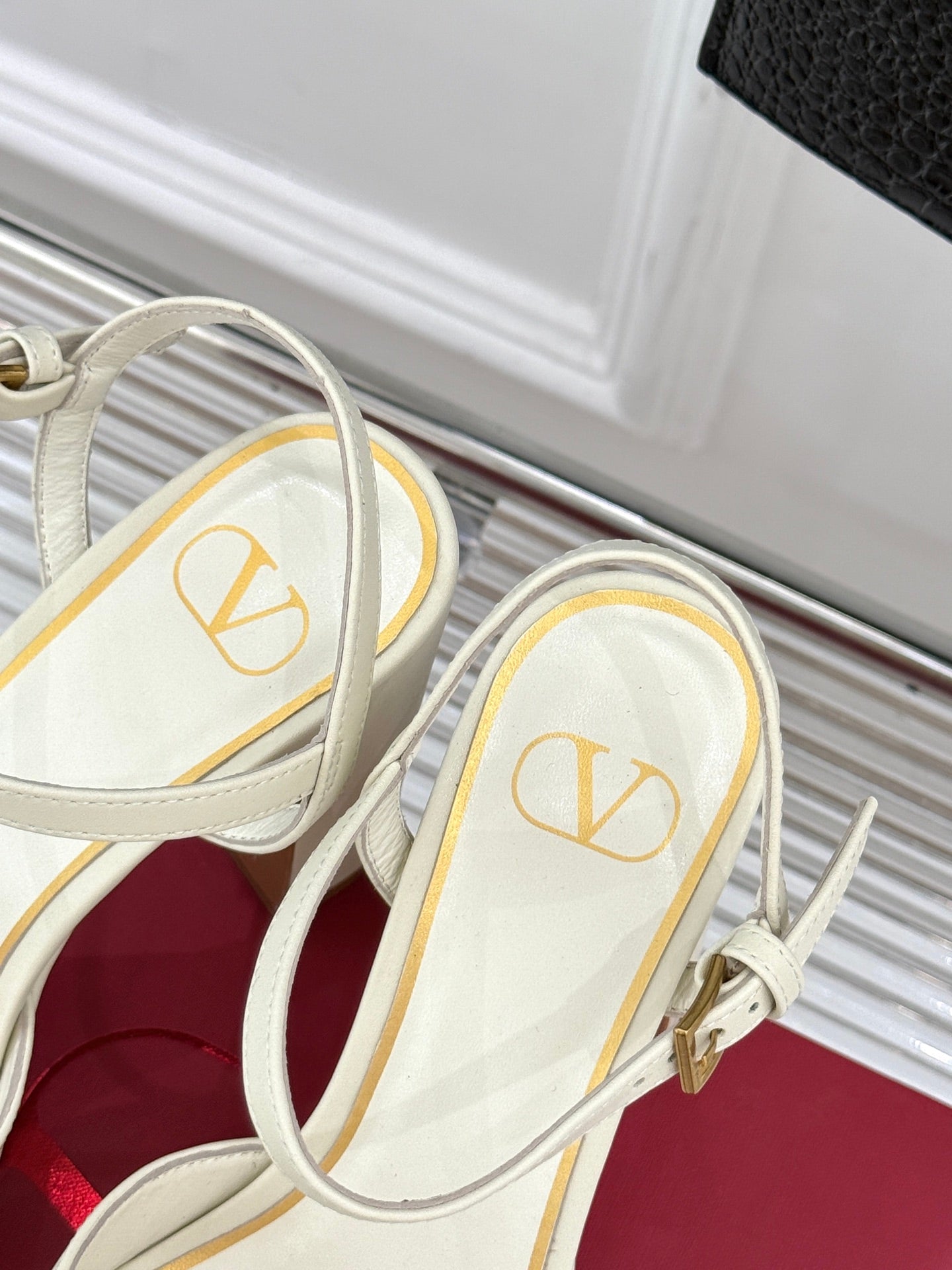 LuxluxHouse Best Quality Valentino Women Shoes