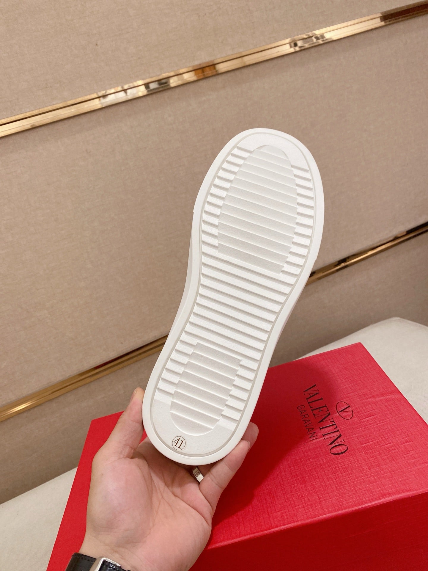 LuxluxHouse Best Quality Shoes Valentino