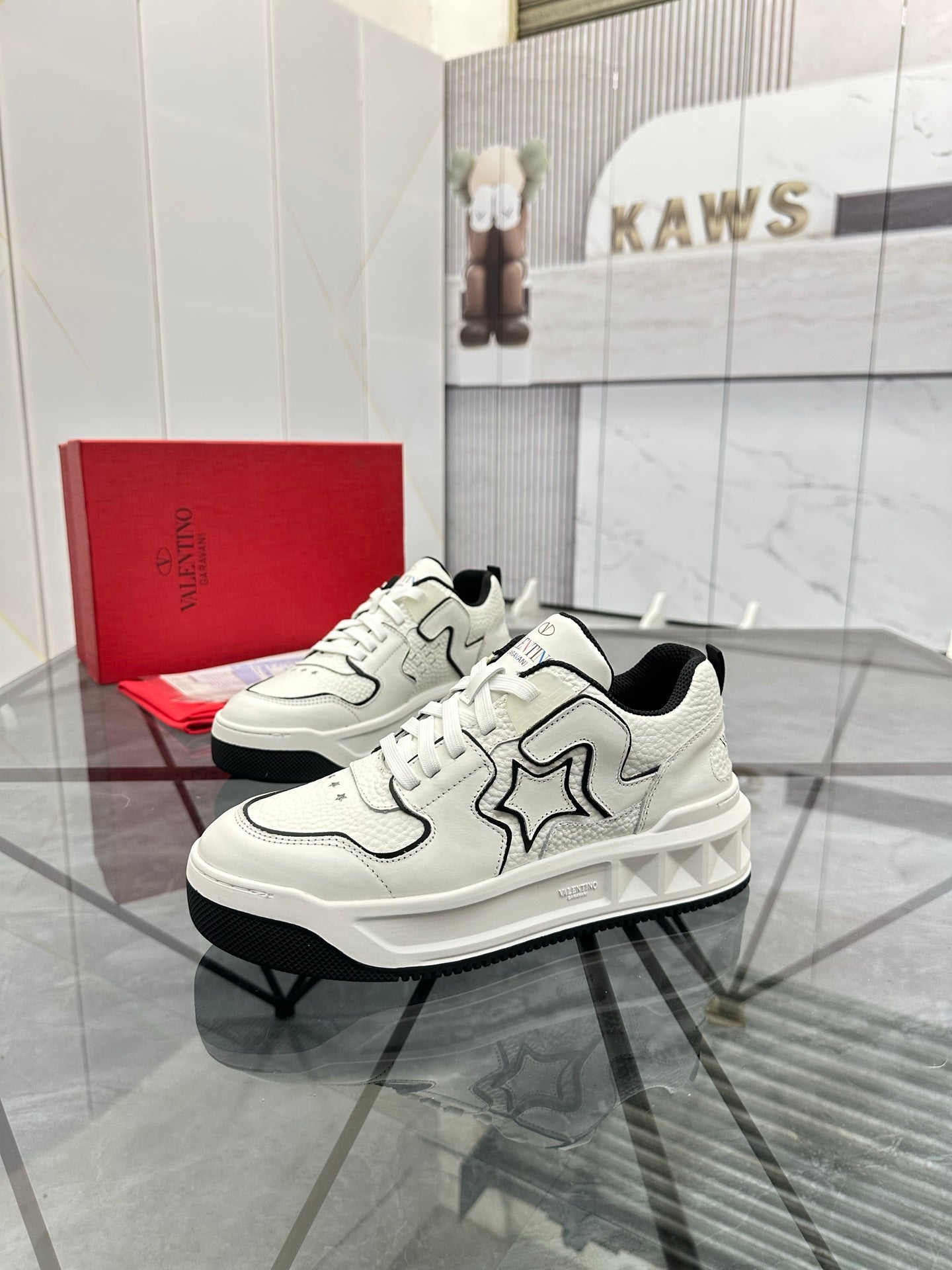 LuxluxHouse Best Quality Shoes Valentino