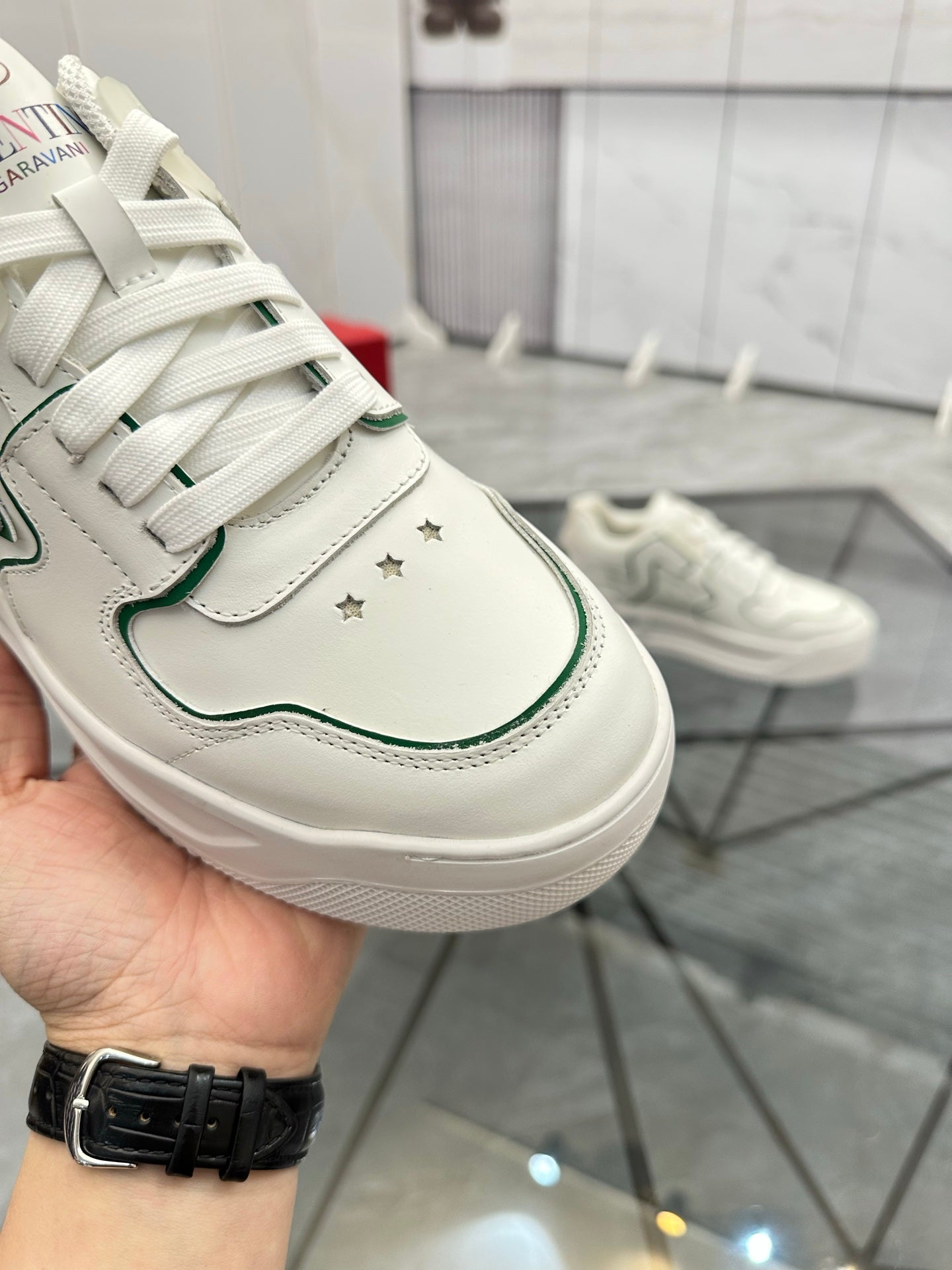 LuxluxHouse Best Quality Shoes Valentino