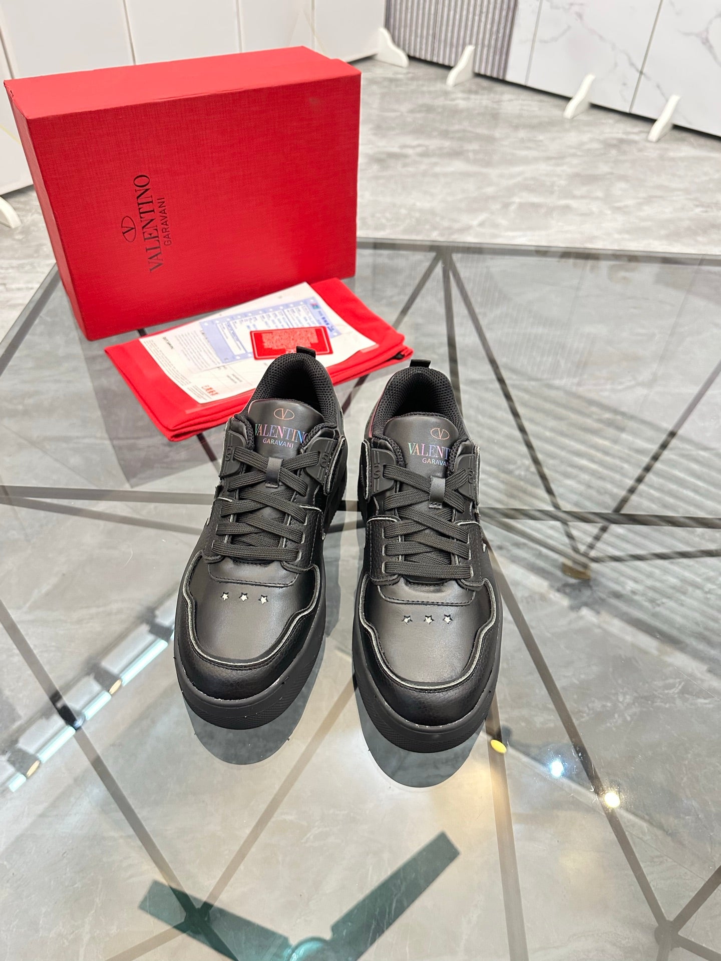LuxluxHouse Best Quality Shoes Valentino