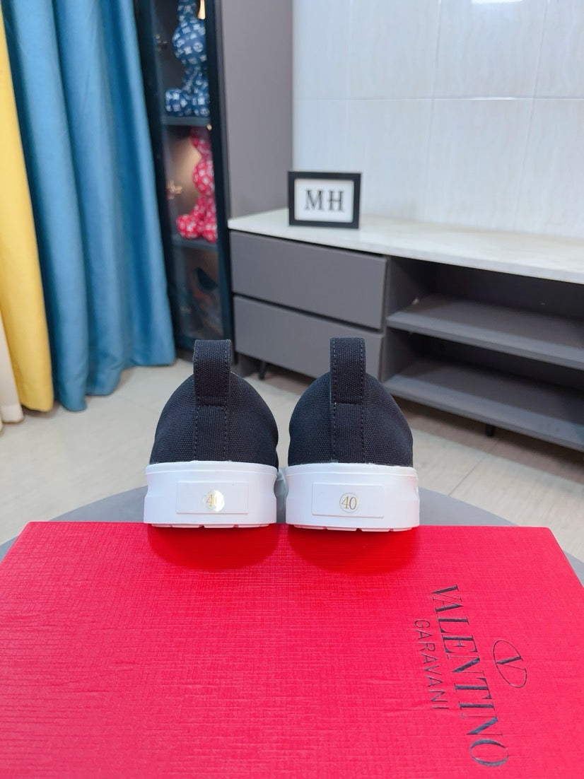LuxluxHouse Best Quality Shoes Valentino