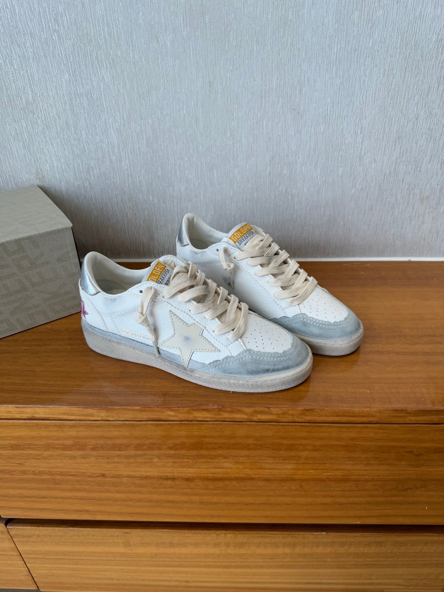 LuxluxHouse Best Quality Shoes Golden Goose
