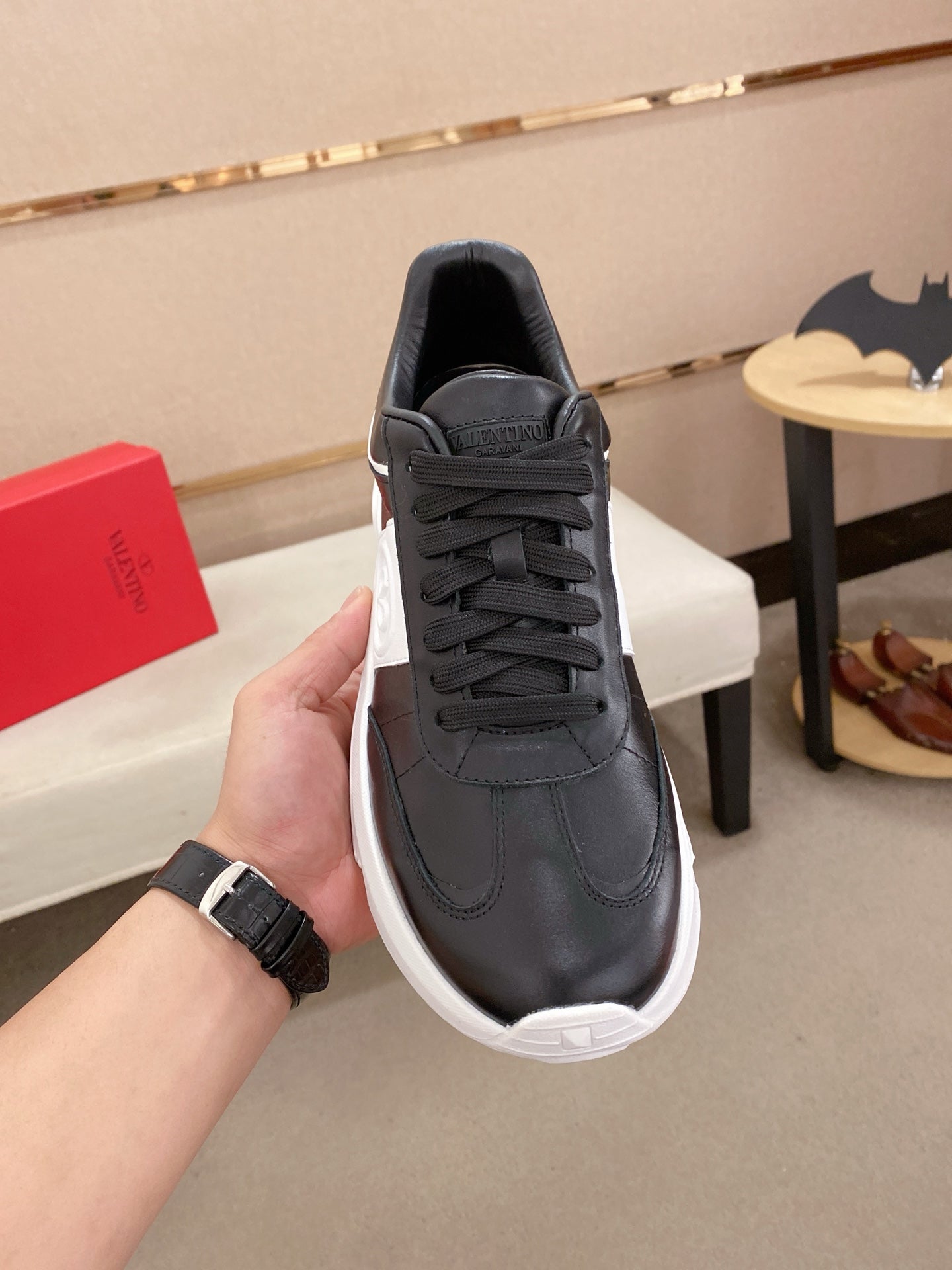LuxluxHouse Best Quality Shoes Valentino