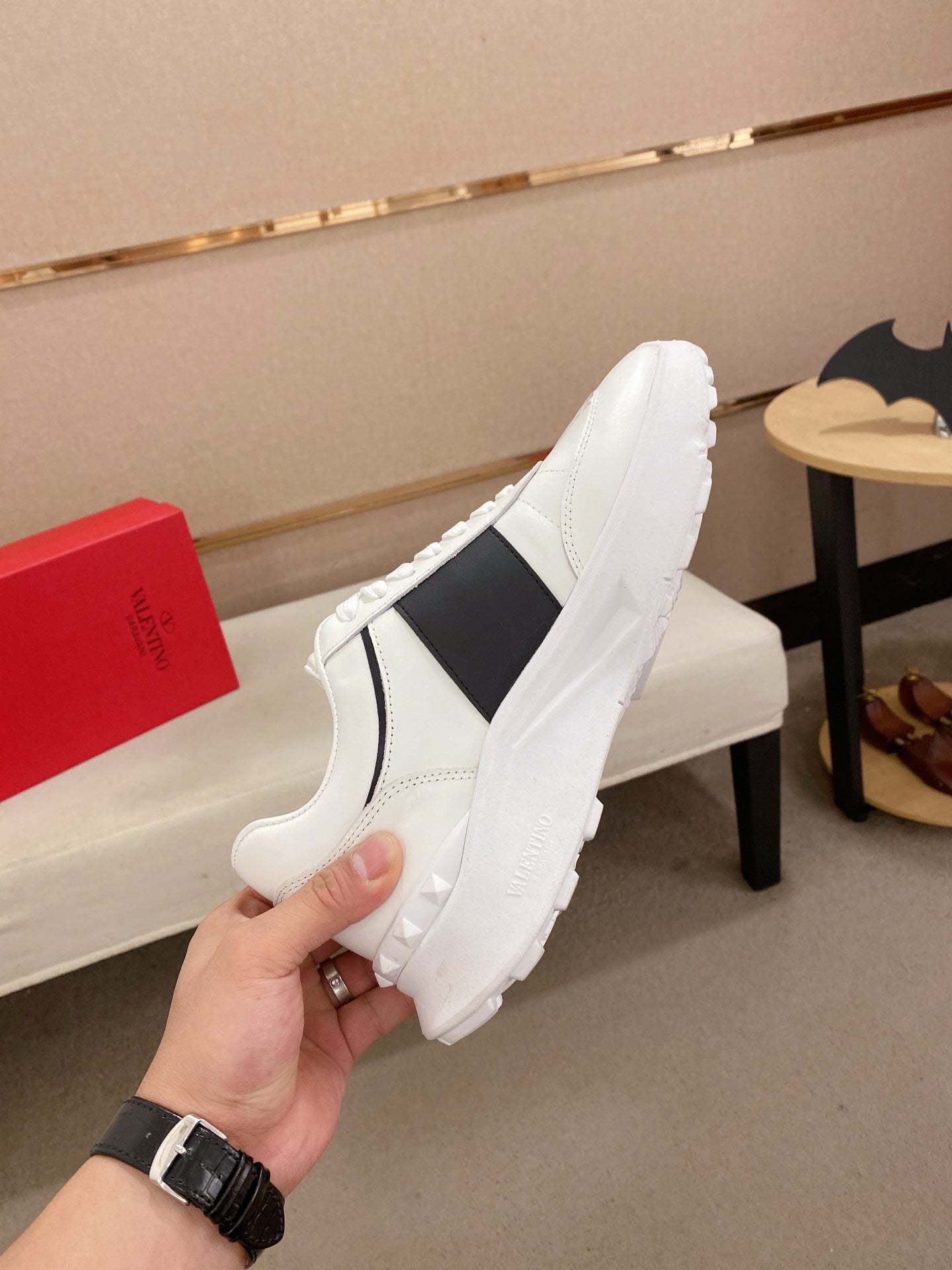 LuxluxHouse Best Quality Shoes Valentino