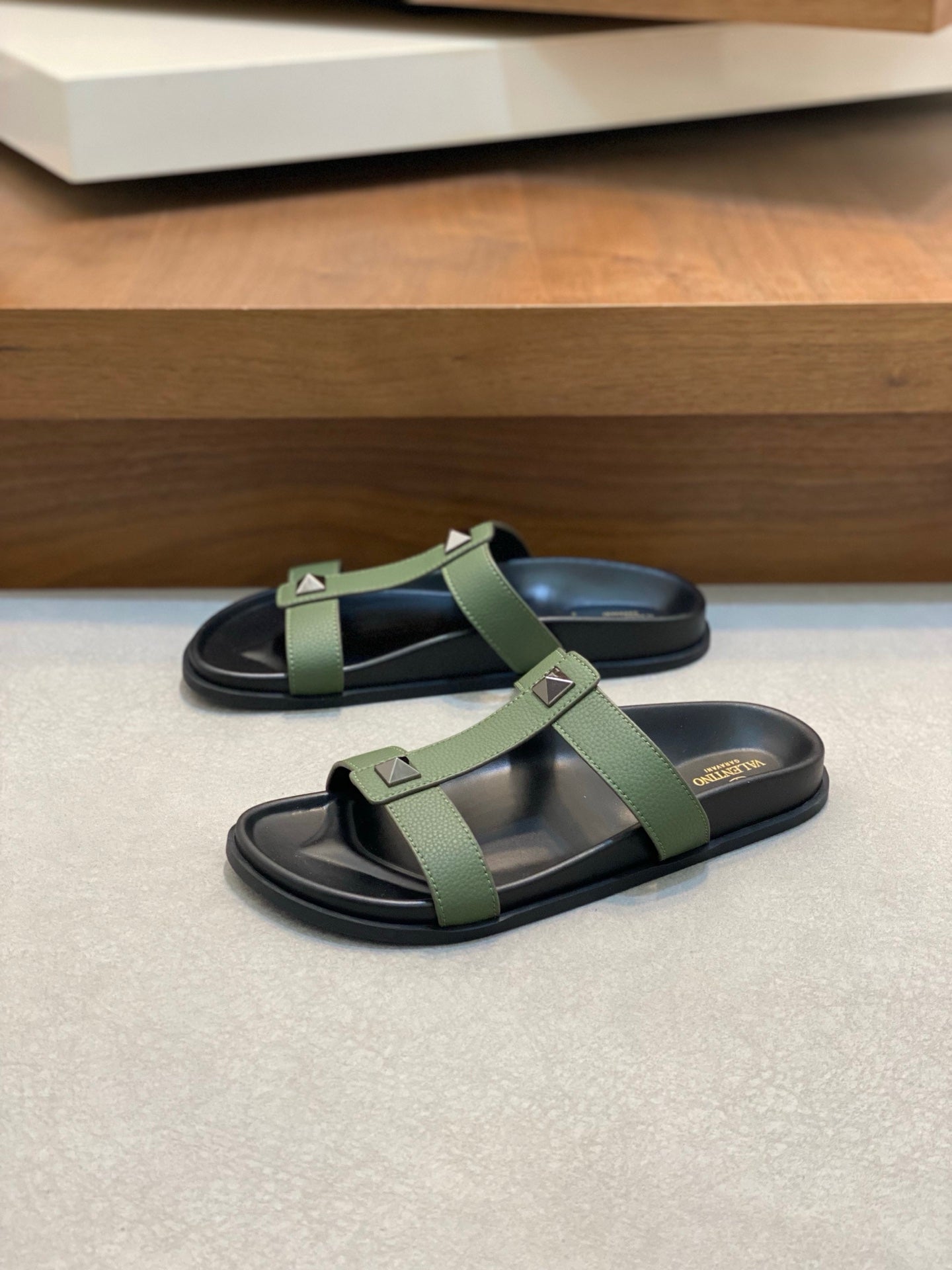 LuxluxHouse Best Quality Sandals Valentino