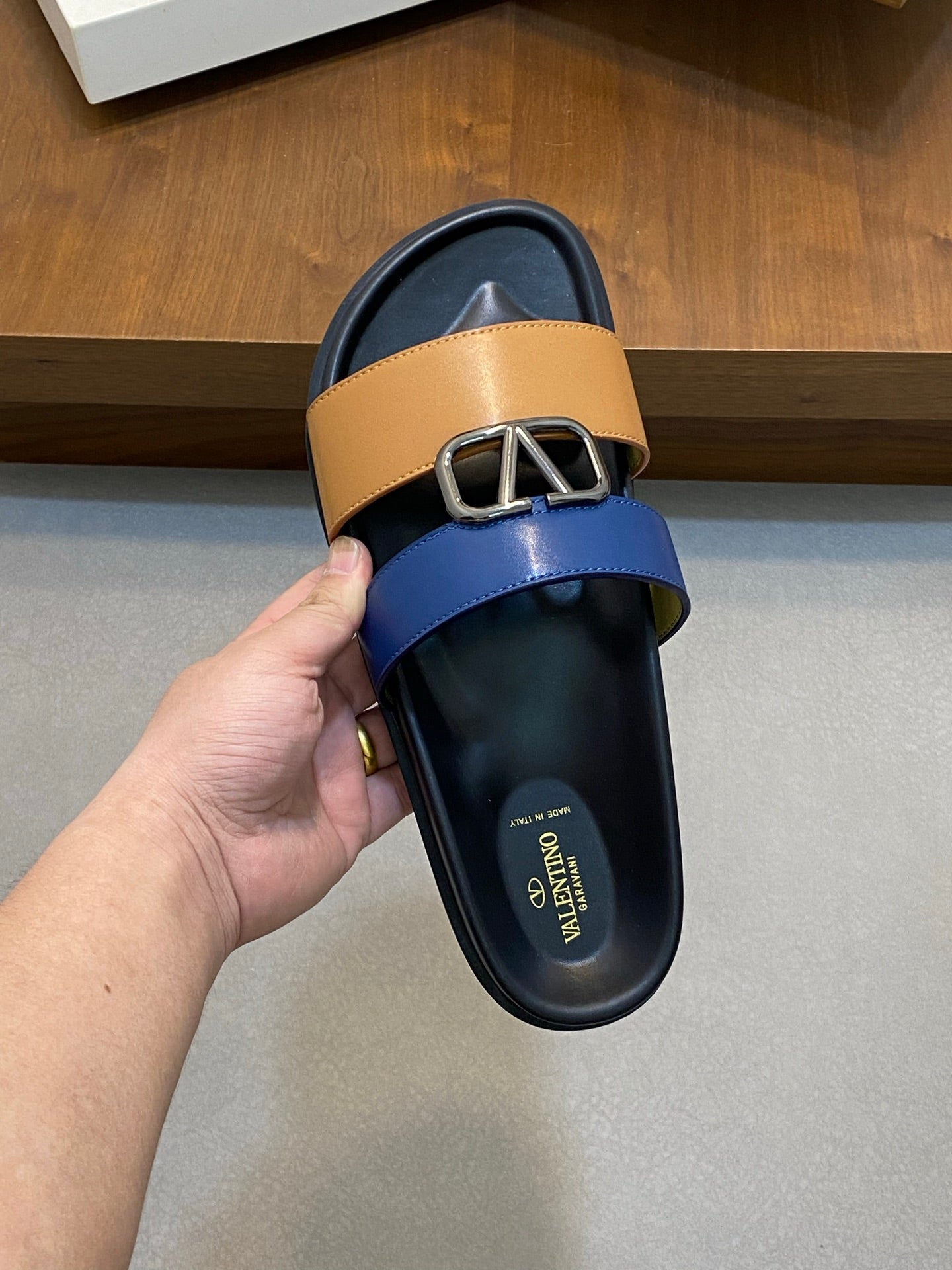 LuxluxHouse Best Quality Sandals Valentino