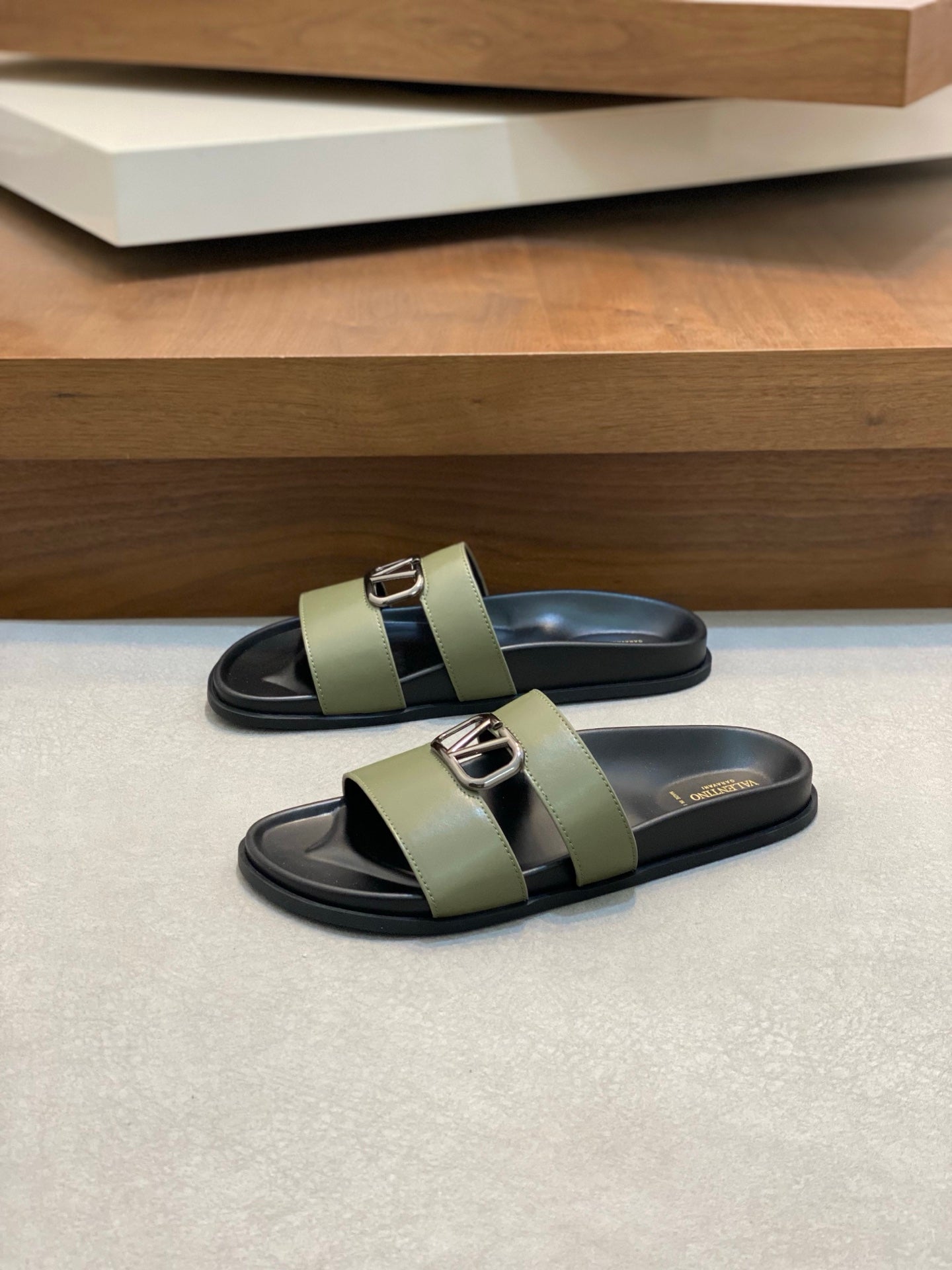 LuxluxHouse Best Quality Sandals Valentino