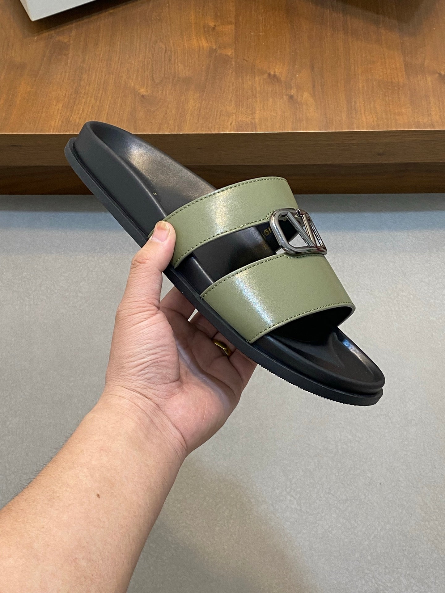 LuxluxHouse Best Quality Sandals Valentino