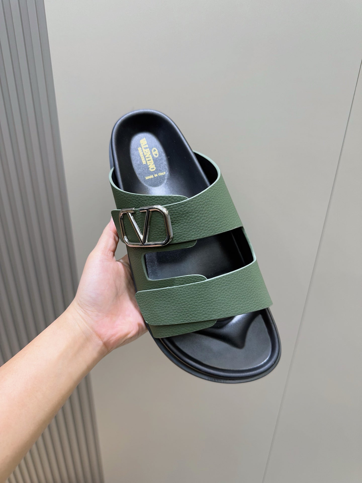 LuxluxHouse Best Quality Sandals Valentino