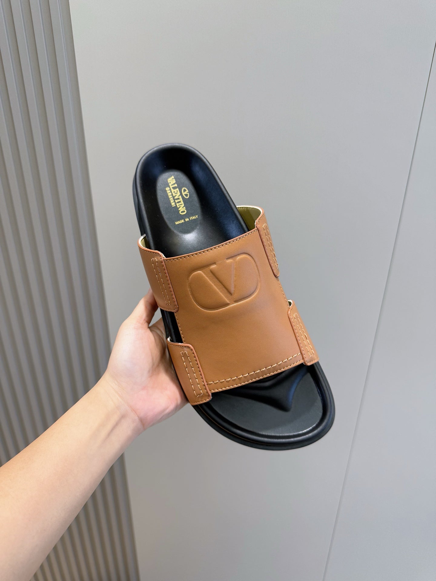LuxluxHouse Best Quality Sandals Valentino