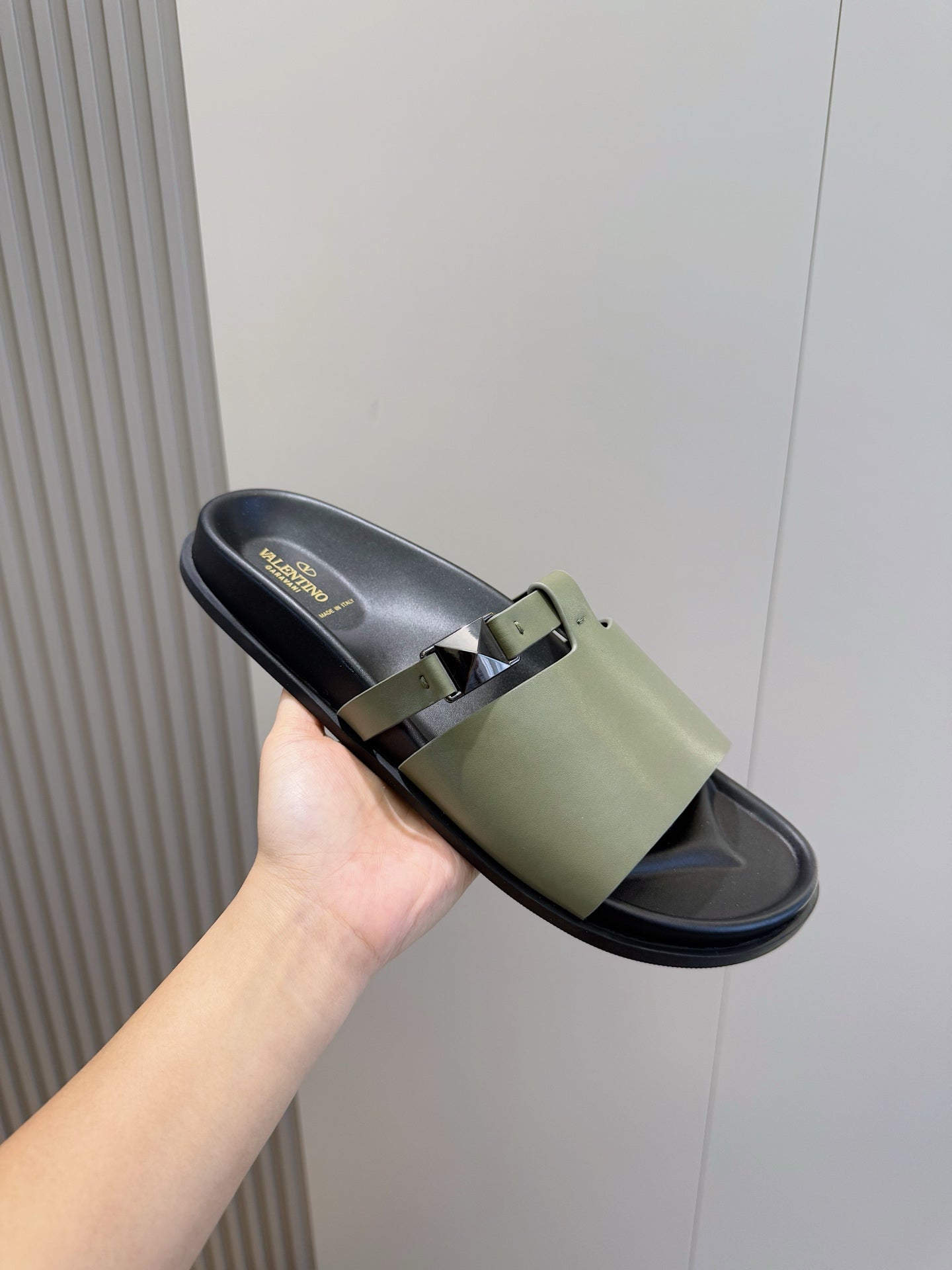 LuxluxHouse Best Quality Sandals Valentino