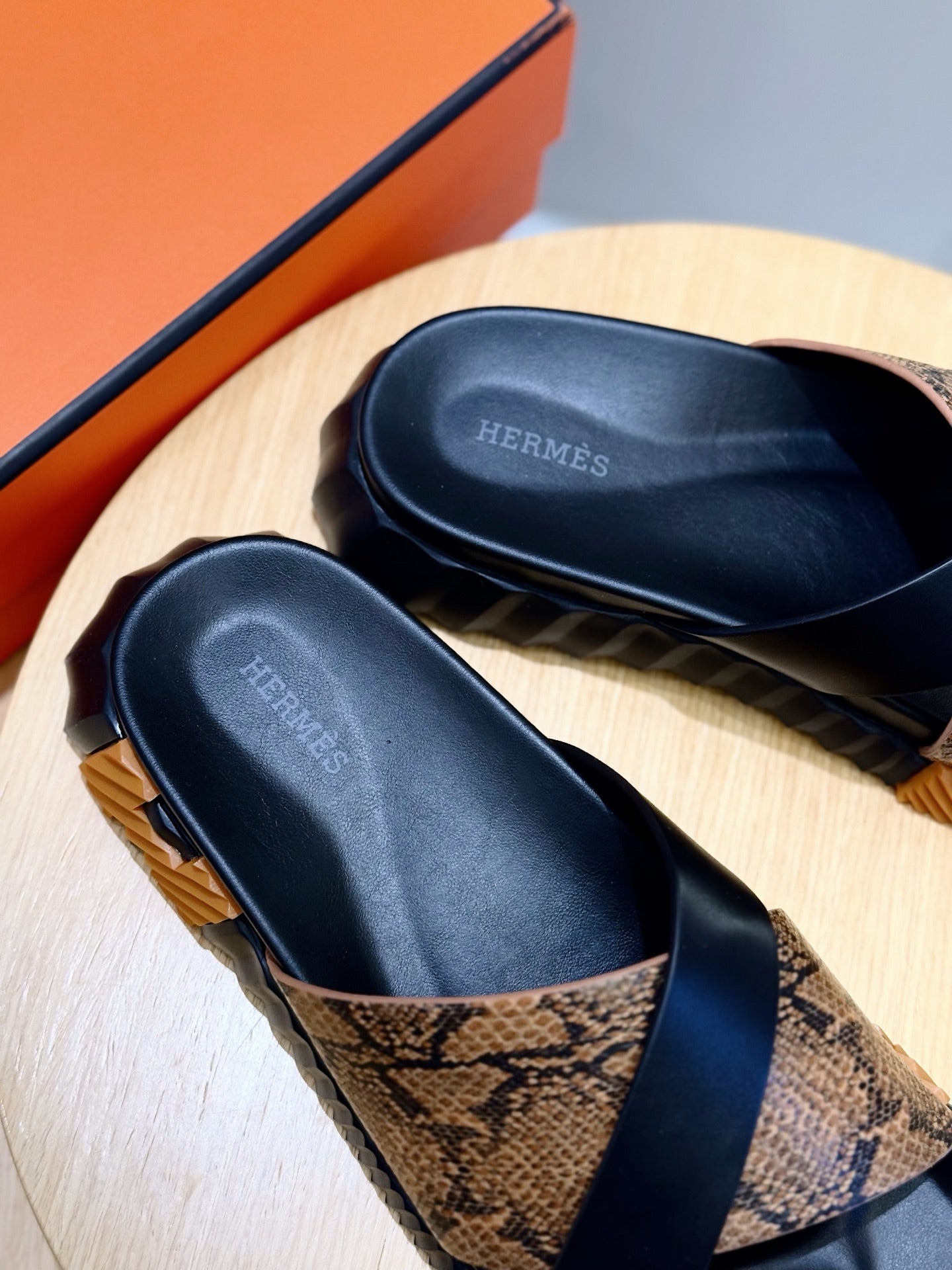 LuxluxHouse Best Quality Sandals Hermes