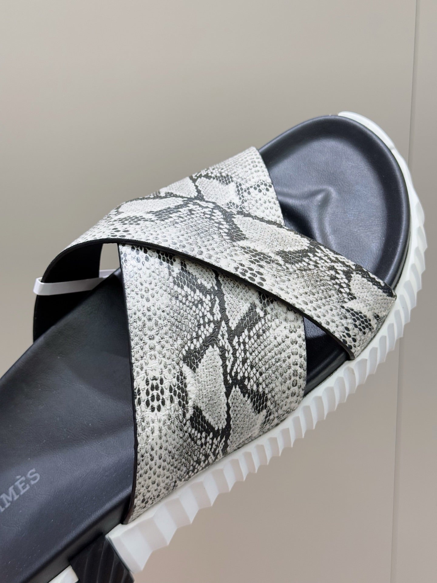 LuxluxHouse Best Quality Sandals Hermes