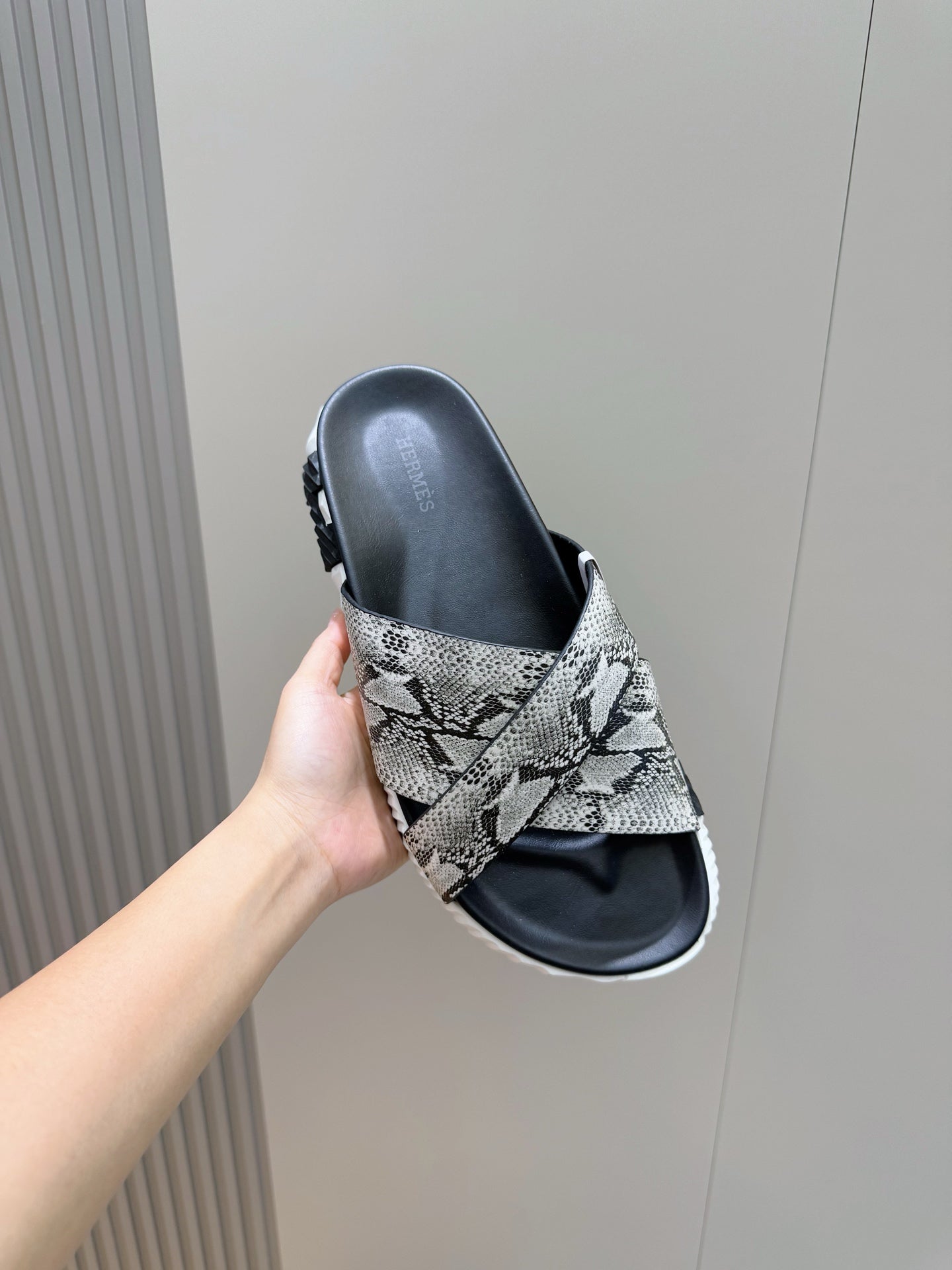 LuxluxHouse Best Quality Sandals Hermes