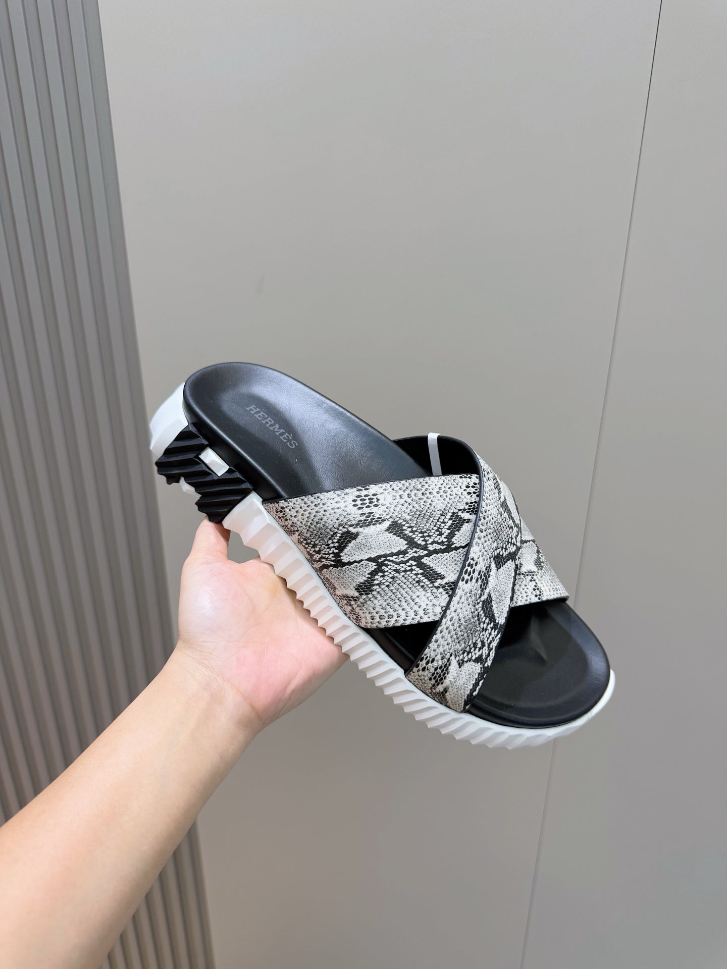 LuxluxHouse Best Quality Sandals Hermes