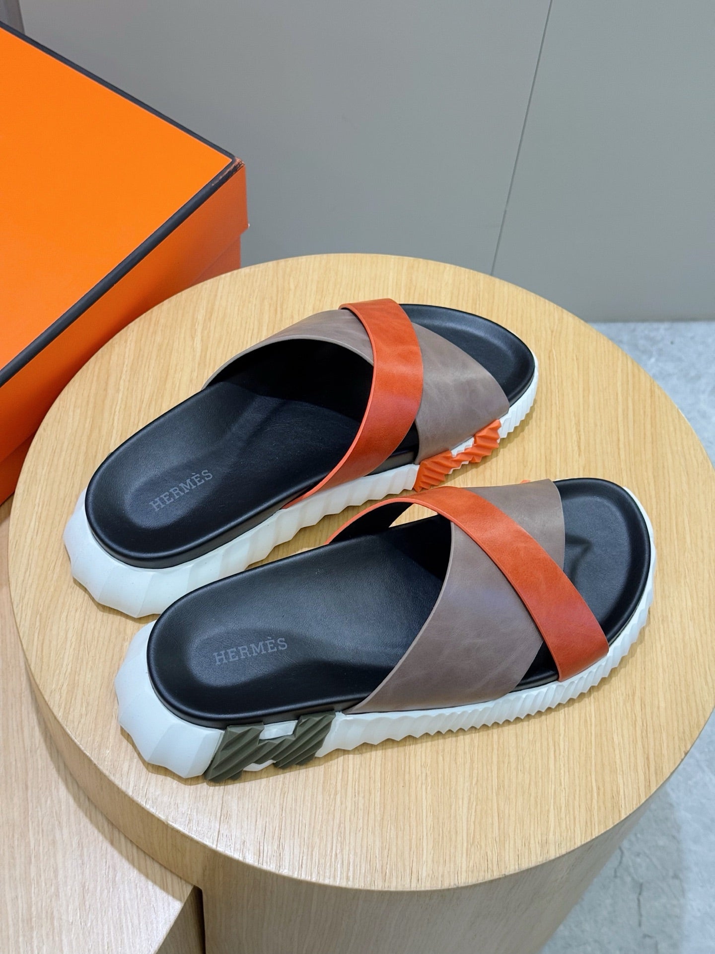 LuxluxHouse Best Quality Sandals Hermes