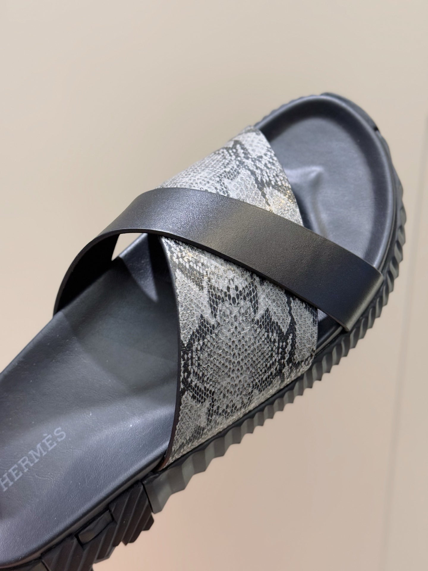 LuxluxHouse Best Quality Sandals Hermes